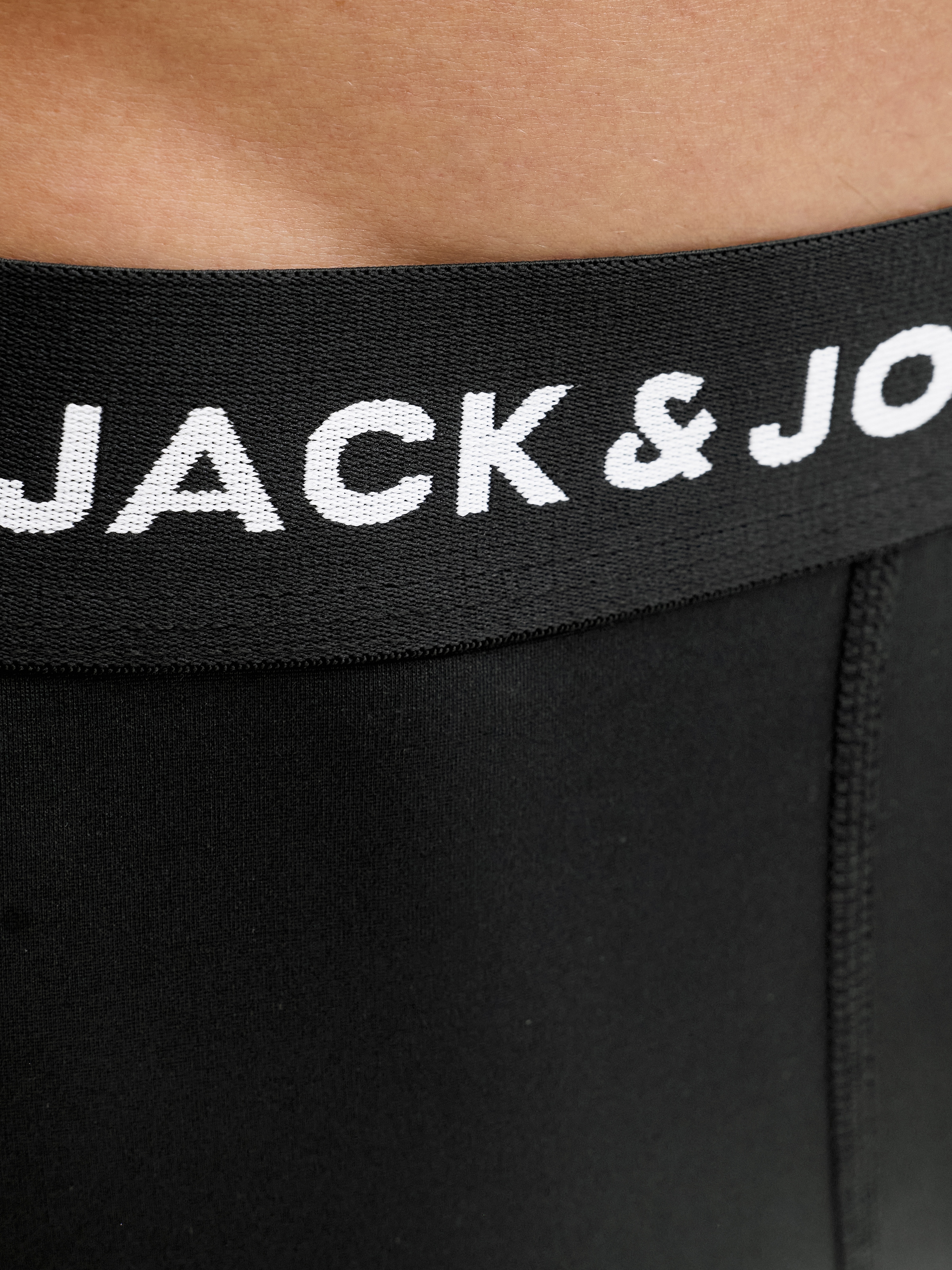 Jack & Jones Boxers »JACBASE Microfiber mit Gummibund, perfekter Passform, im 3er-Pack«, 3 cuis eng anliegend, Single Jersey, Polyester