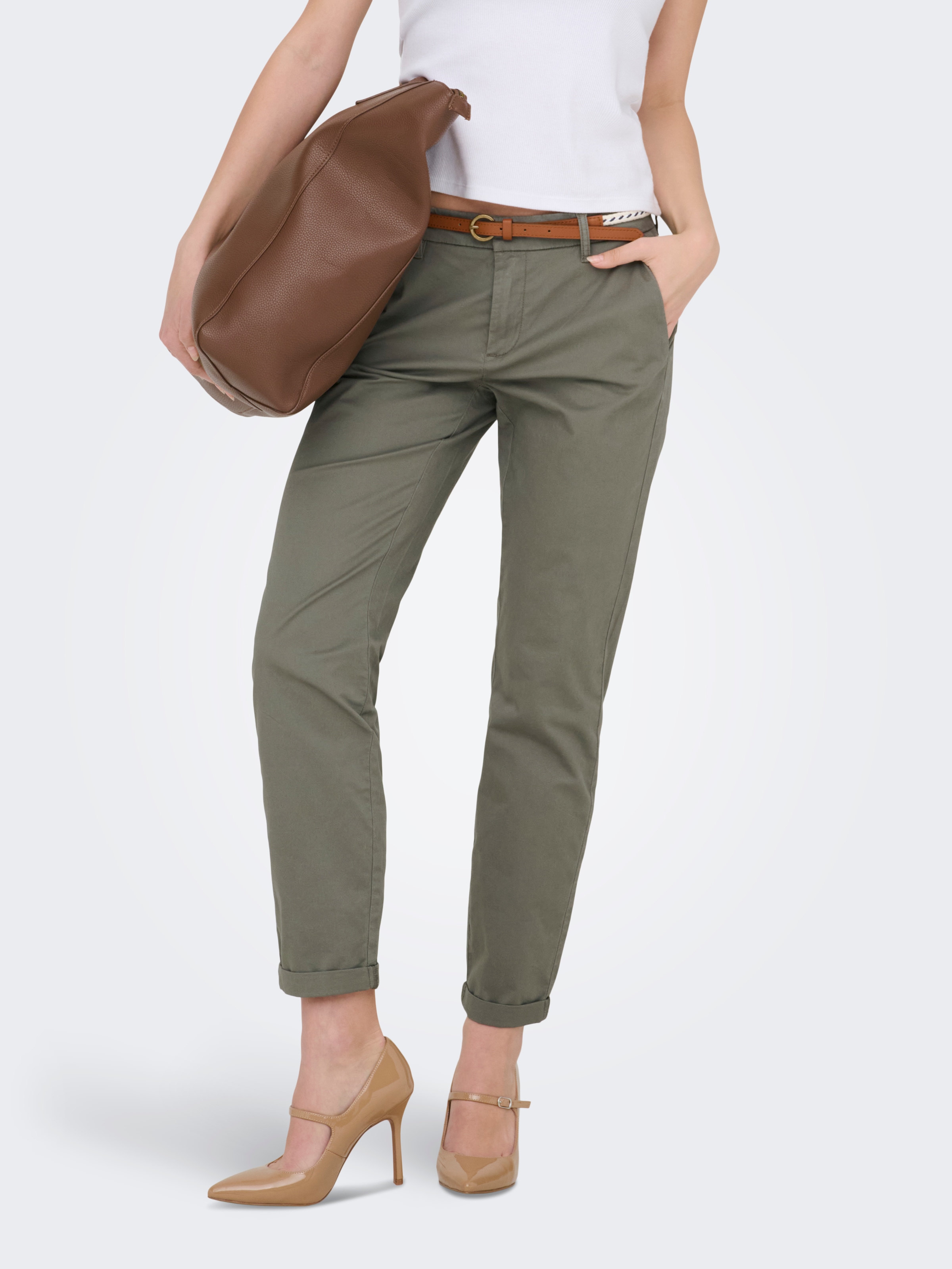 Image of ONLY Chinohose "ONLBIANA – Chinohose mit Gürtel und Umschlagsaum" slim fit, modisch, Web, Baumwollmischung