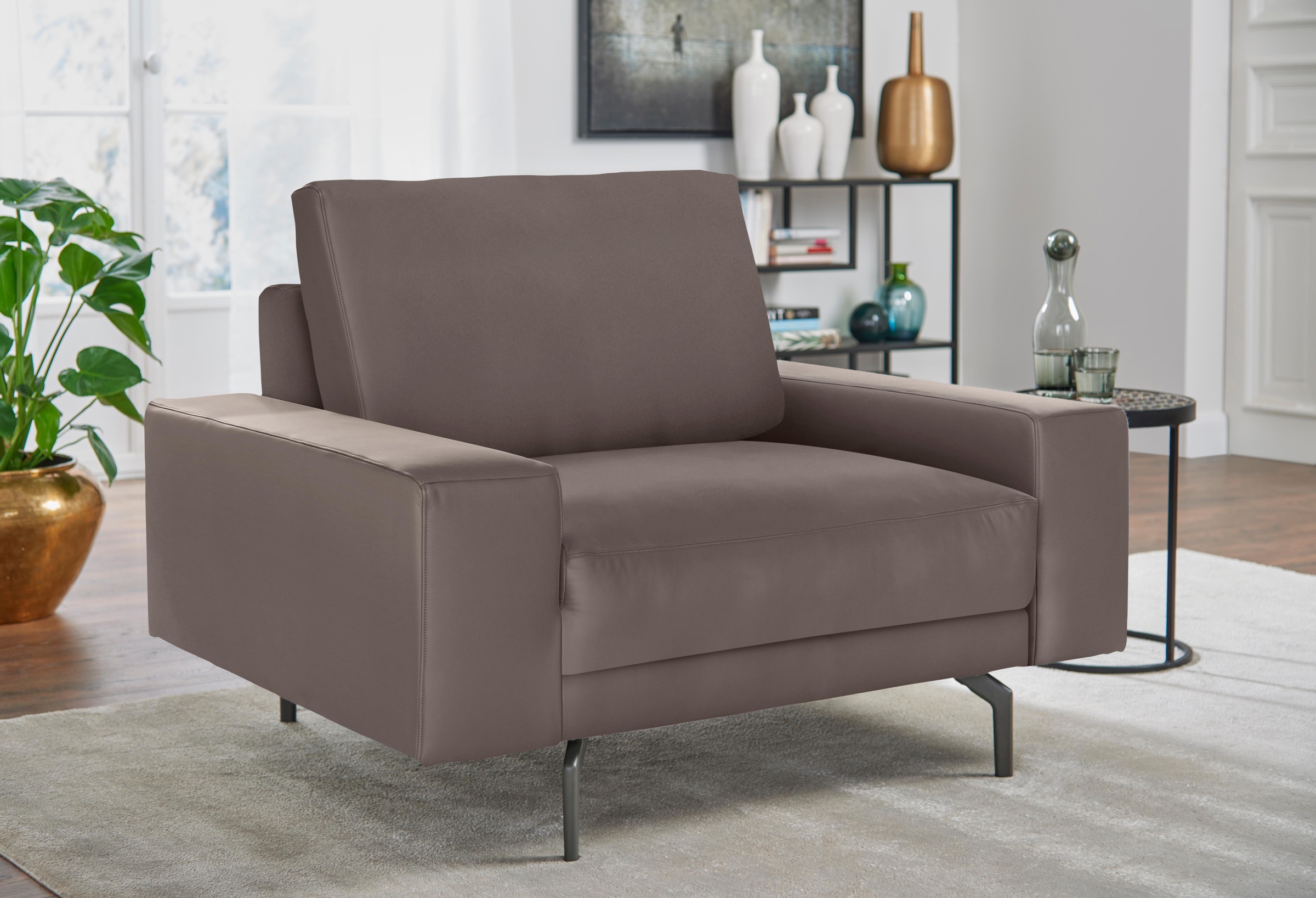 Creation BY ROLF BENZ Sessel "CR.450, Designsessel, Loungesessel" Armlehne breit niedrig, Alugussfüße in umbragrau, Breite 120 cm