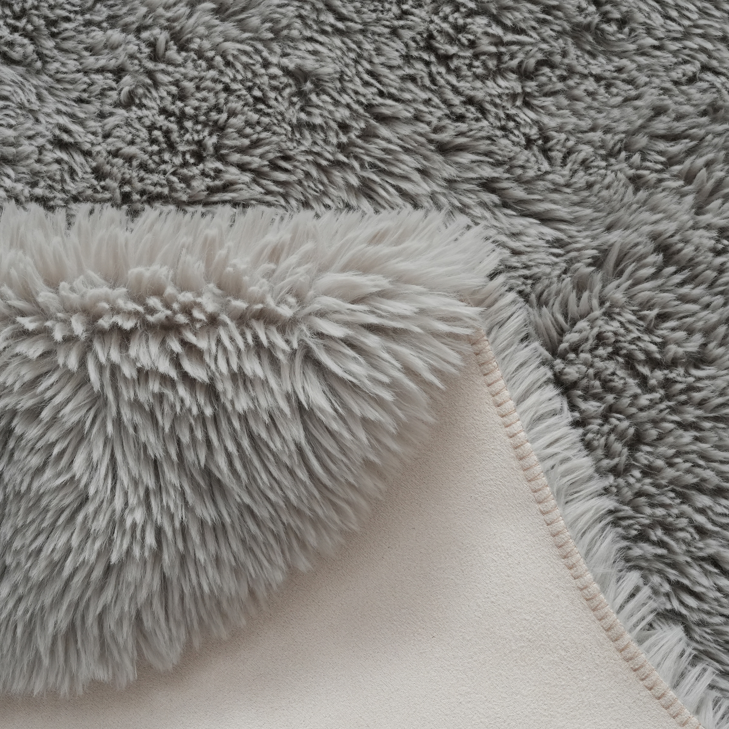 GOODproduct Hochflor-Teppich »Mollin, Fellform, leichter Glanz« rechteckig 30 mm Höhe Kunstfell, Fellimitat, waschbar, flauschig, weich, Wohnzimmer