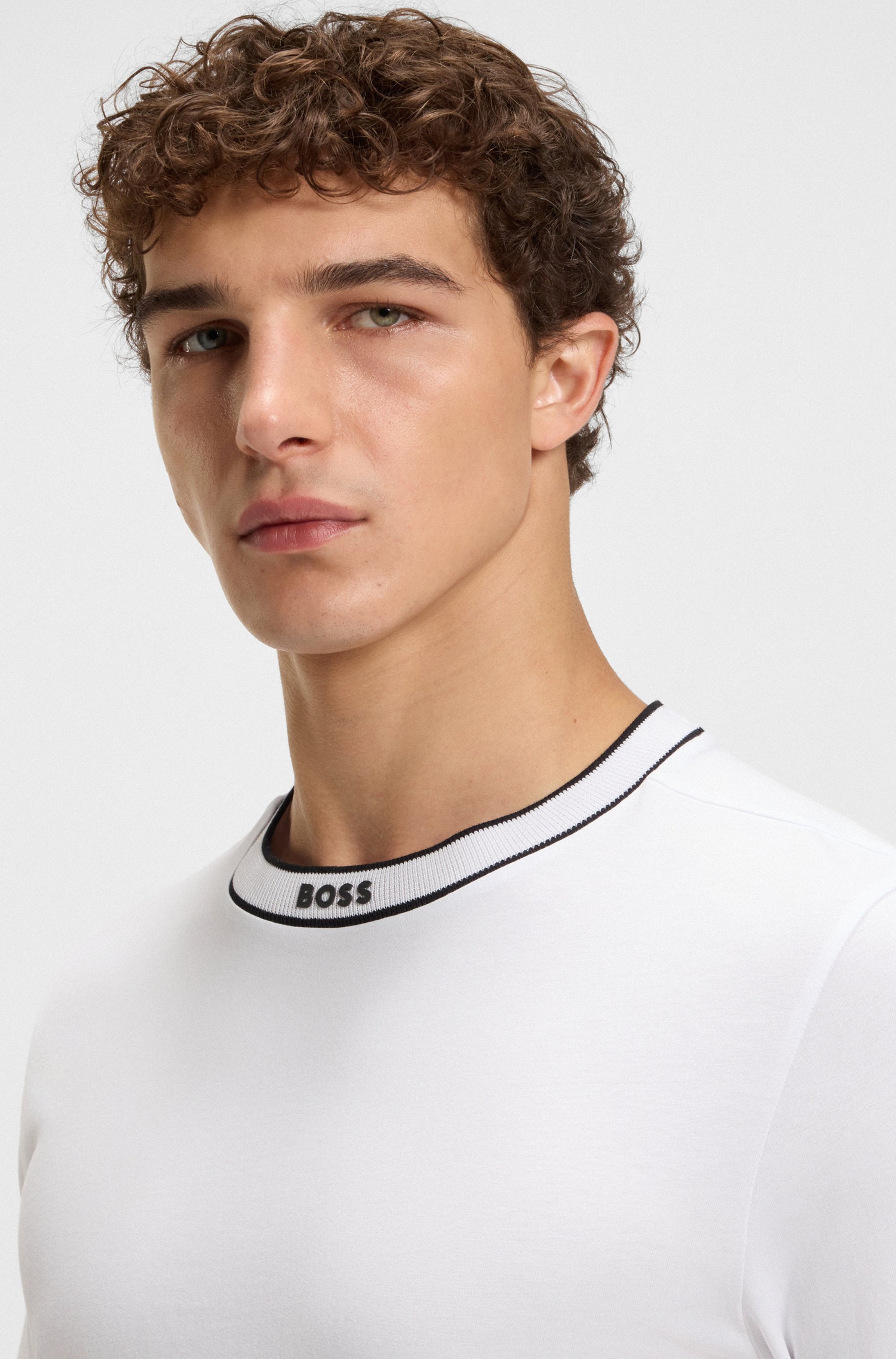 BOSS GREEN T-Shirt »Tee«, mit Streifendetail am Ausschnitt