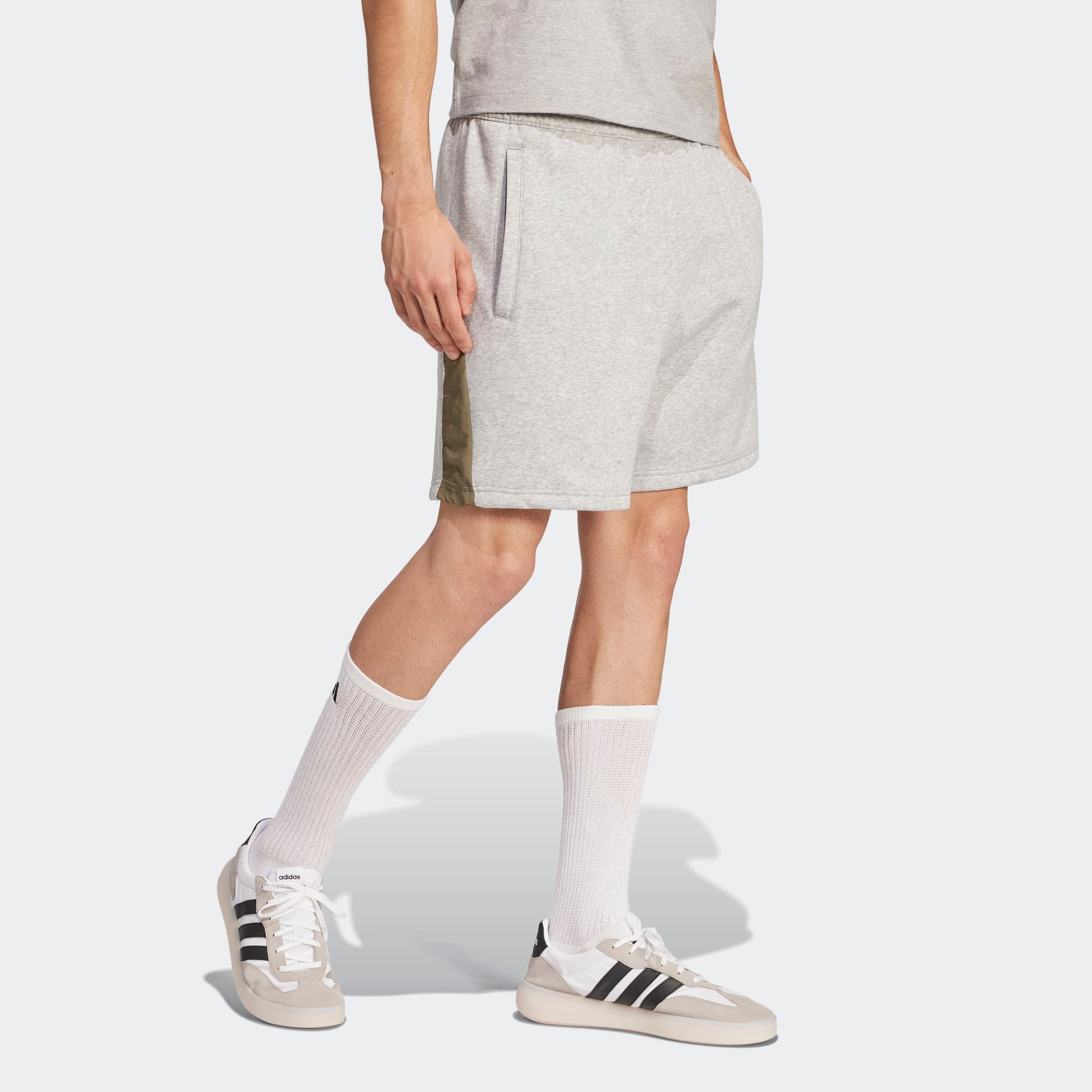 Image of adidas Sportswear Shorts "SEASONAL ESSENTIALS COLORBLOCK"
