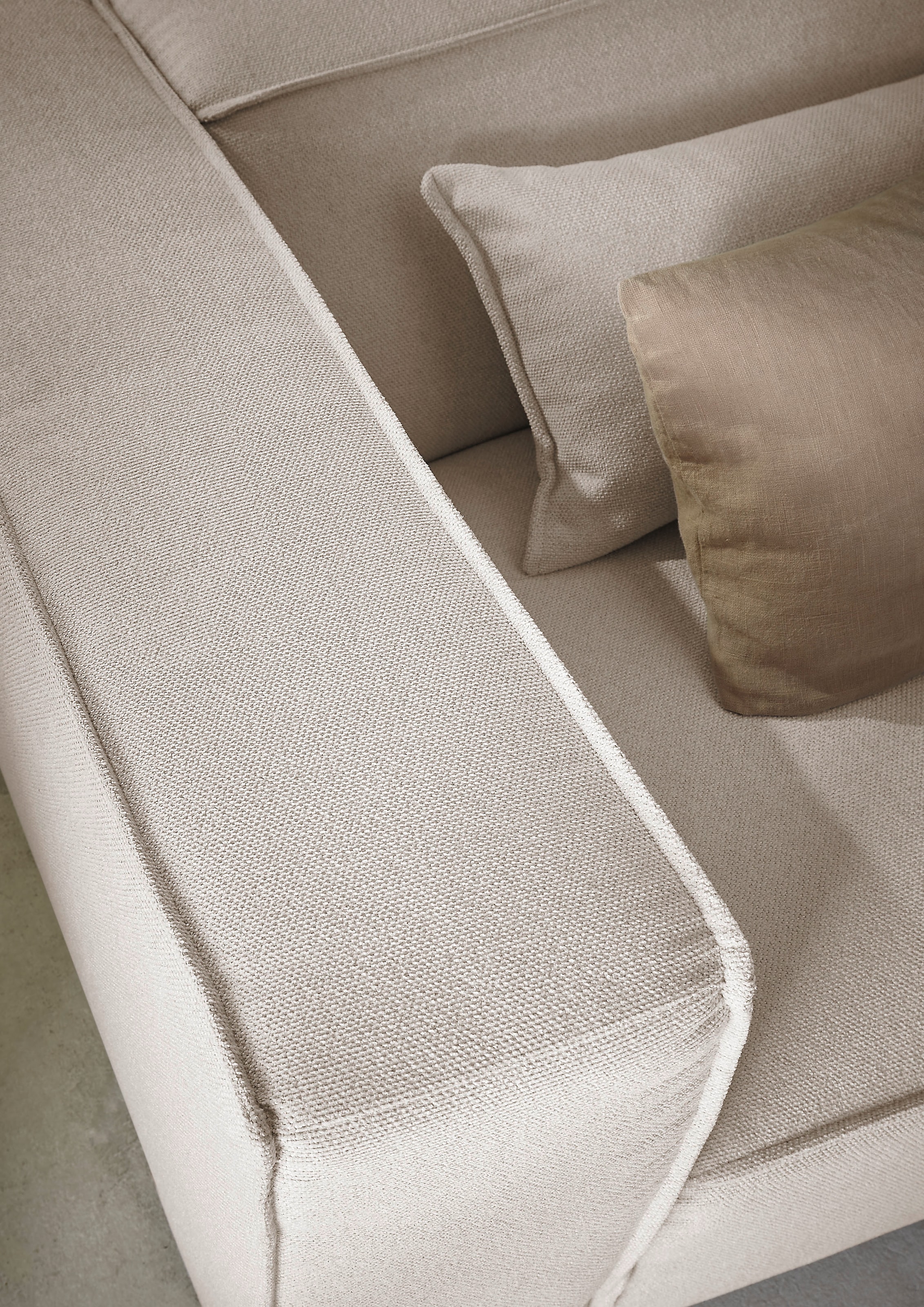 LeGer Home by Lena Gercke Ecksofa »PIARA mit Kedernaht, Cord, Leinenoptik o. Strukturstoff, Couch, L-Form«, wahlweise Ottomane rechts/links, schwarze Füsse, bequemer Sitzkomfort