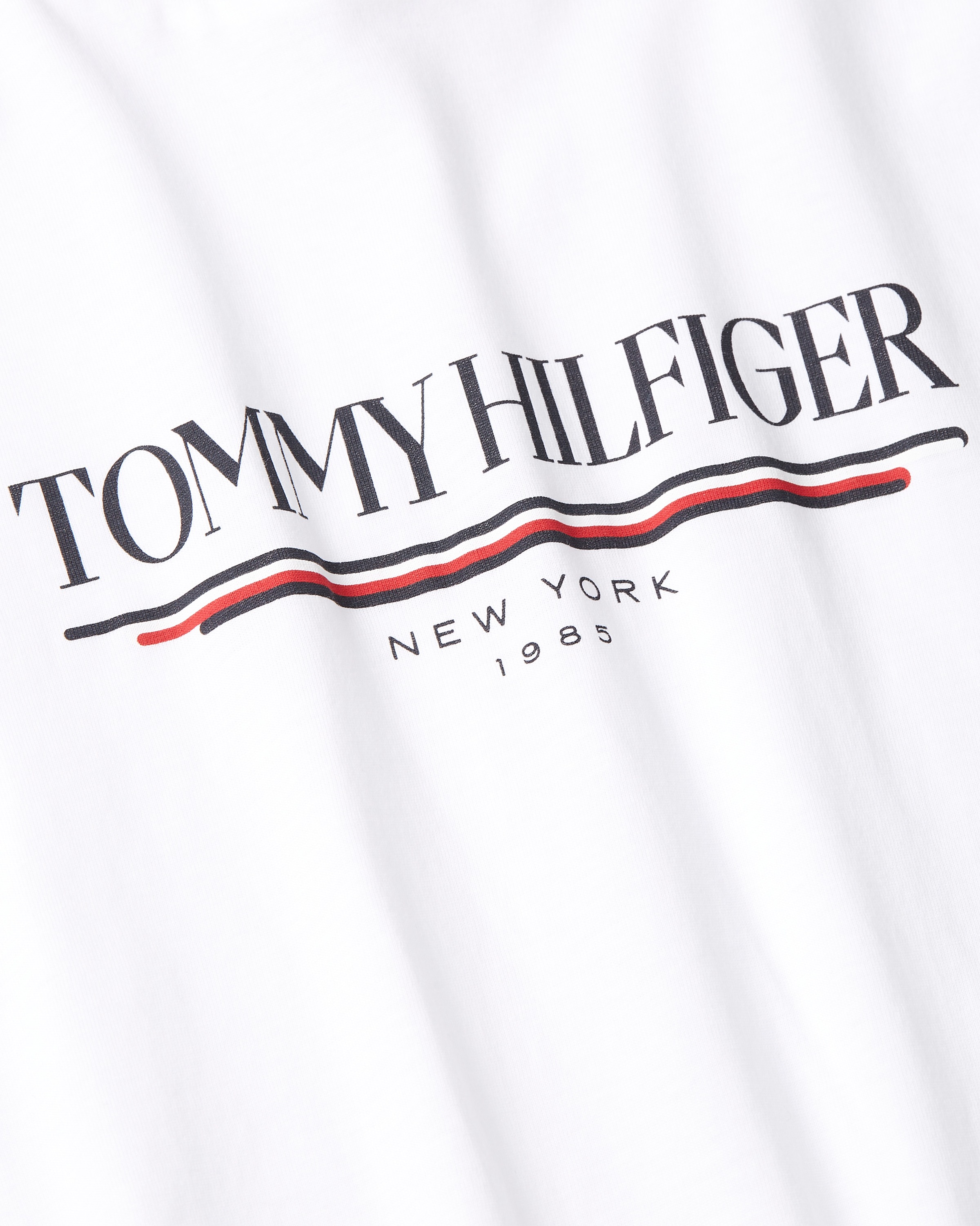 Tommy Hilfiger T-Shirt »BRAND LOVE HILFIGER TEE«