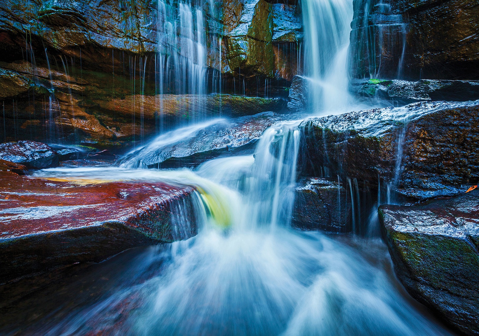 Image of Consalnet Vliestapete »WASSERFALL«, grafisch, in verschiedenen Grössen bei Ackermann Versand Schweiz