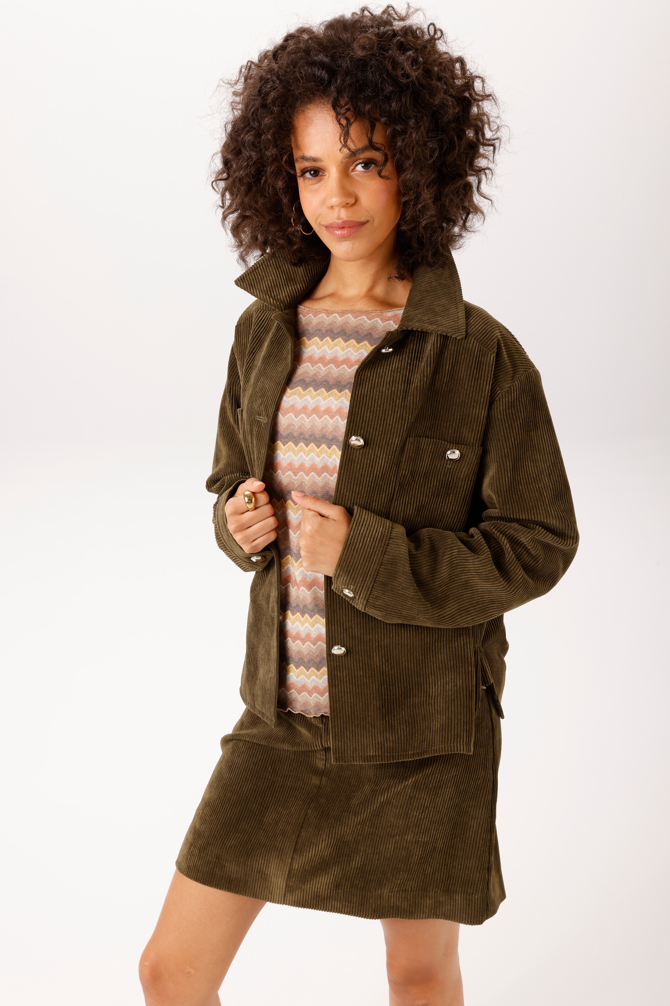 Image of Aniston CASUAL Kurzjacke aus weichem Cord - NEUE KOLLEKTION