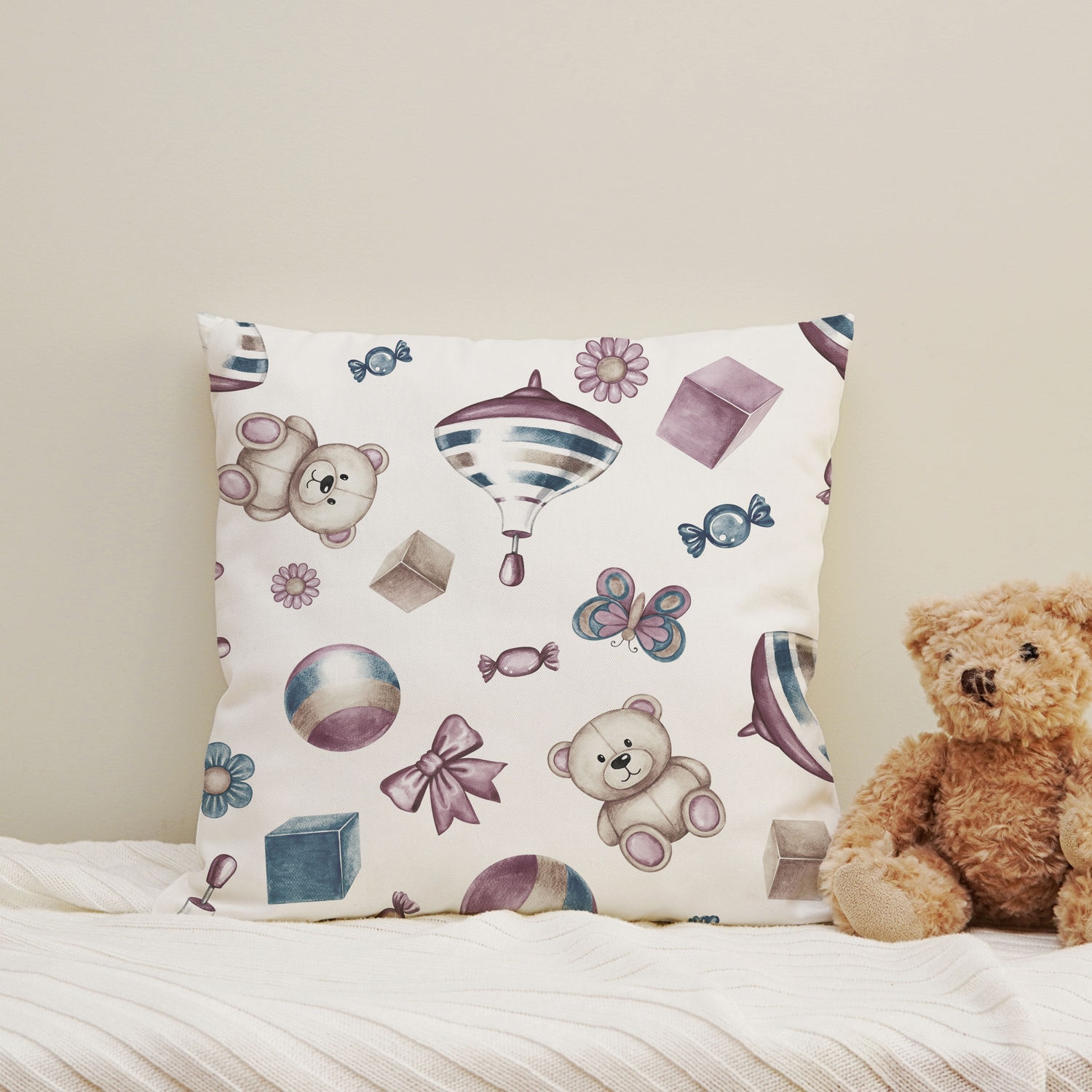 Image of queence Dekokissen "Spielsachen" Kissenhülle mit HD Premium Druck, geruchsneutral, 40x40cm