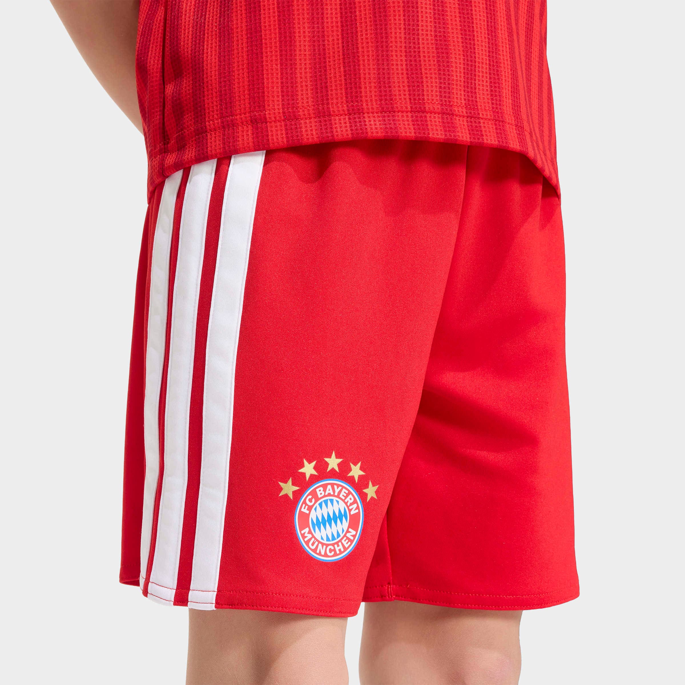 adidas Performance Trainingsanzug »FCB H MINI« 2 für junge Fussballfans, mit regulärem Schnitt, zweiteiliges Set