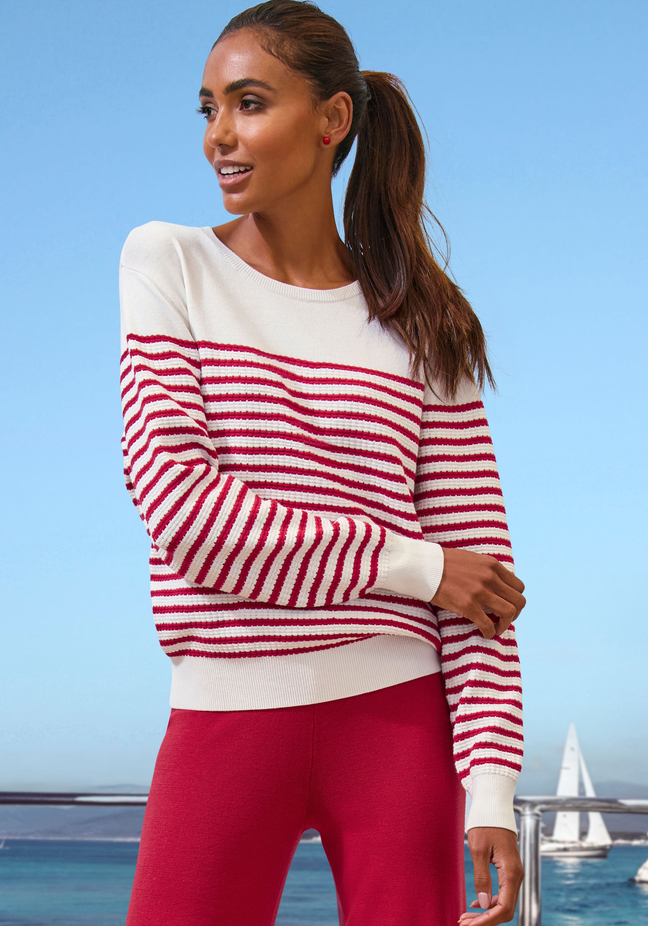 Image of French Connection Sweater, Maritimer Streifenlook aus soften Strukturstrick, Loungewear