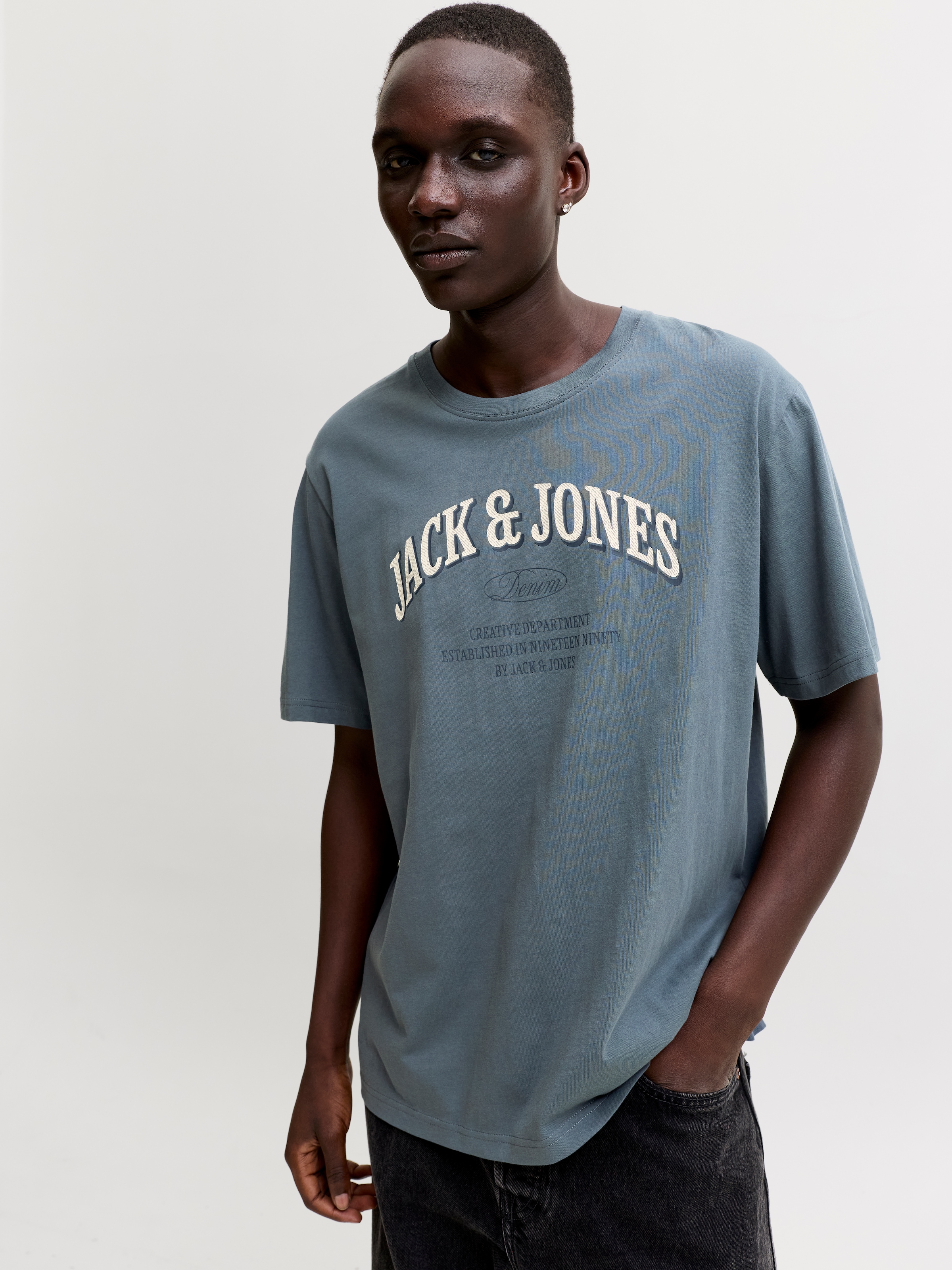 Jack & Jones T-Shirt »JJEDENVER LOGO TEE SS O-NECK SN« Baumwolle, relaxed fit