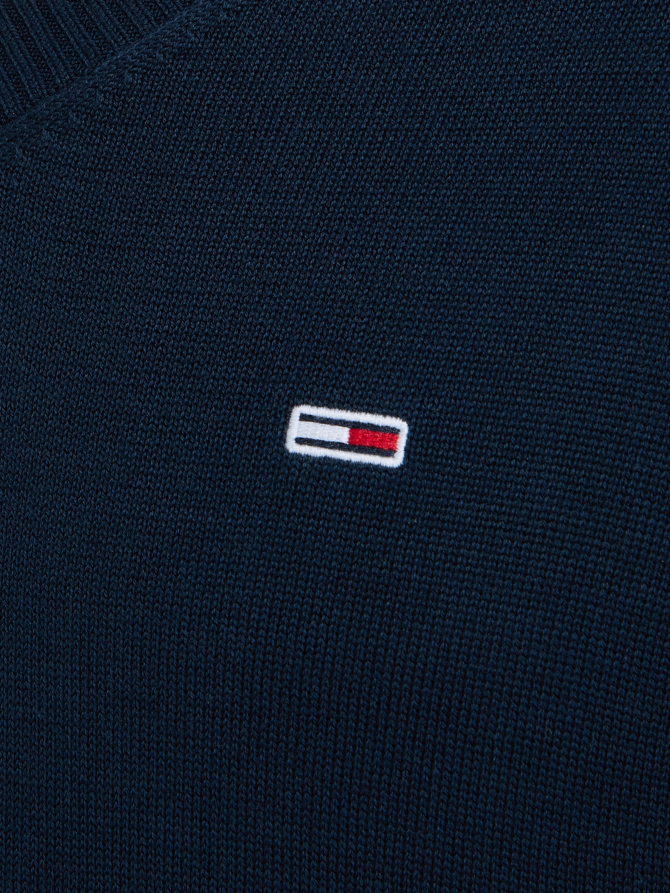 Tommy Jeans Sweatshirt »TJM SLIM V NECK ESSNTL SWEATER«, mit Logostickerei