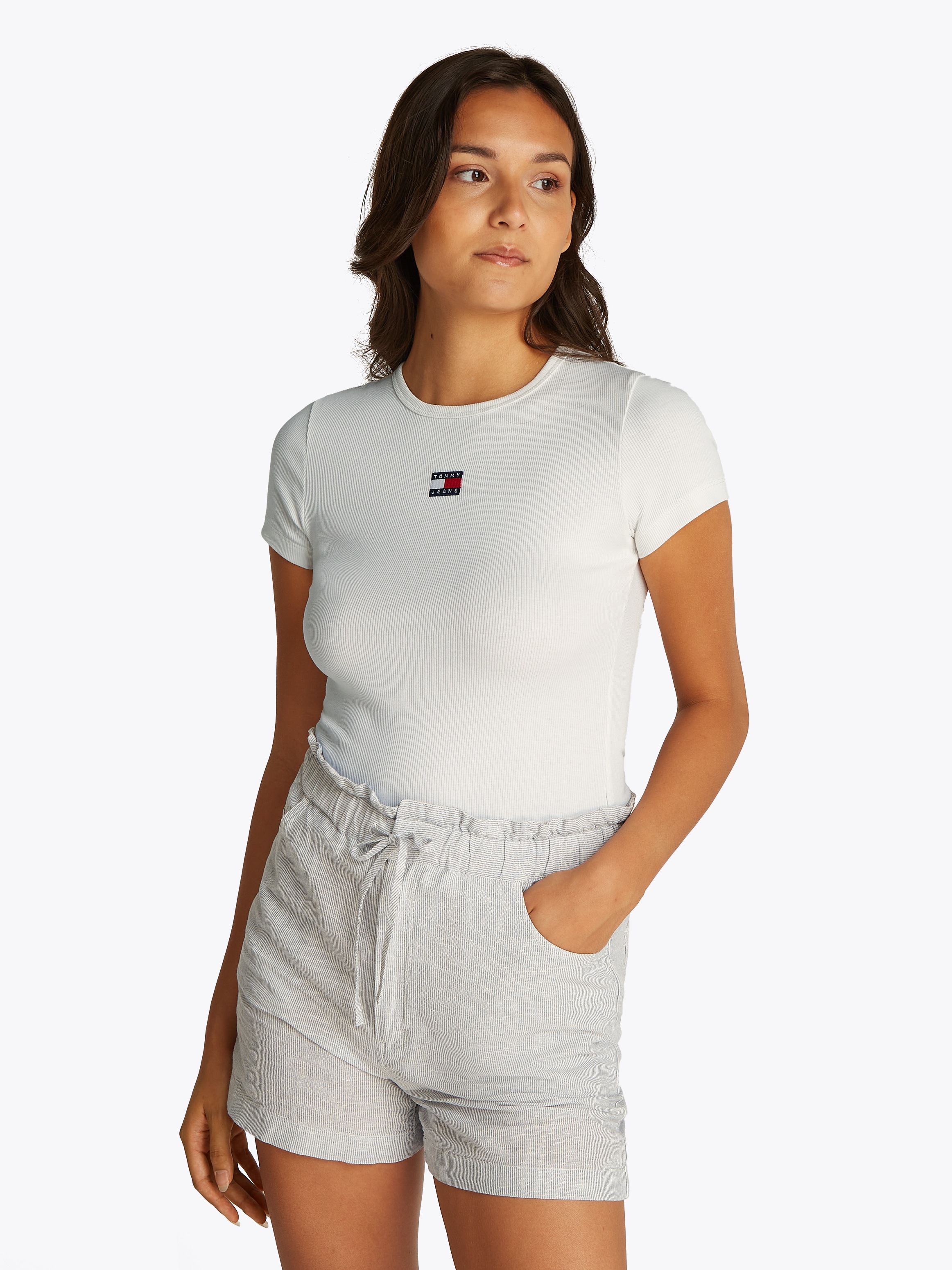 Tommy Jeans Kurzarmshirt »TJW SLIM BADGE RIB TEE«, mit gerippter Struktur