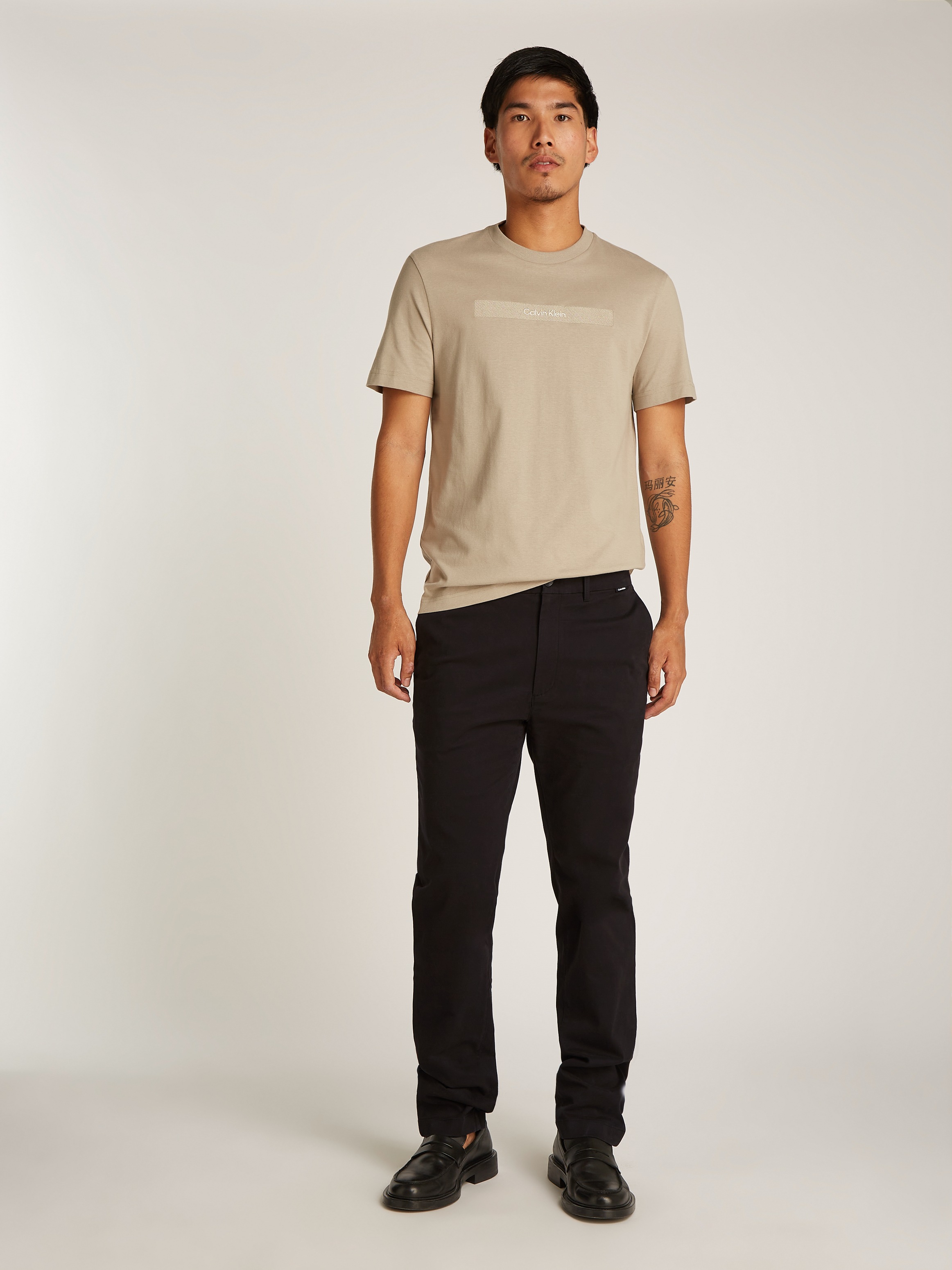 Calvin Klein Chinohose »MODERN TWILL SLIM CHINO«, mit Logoprägung