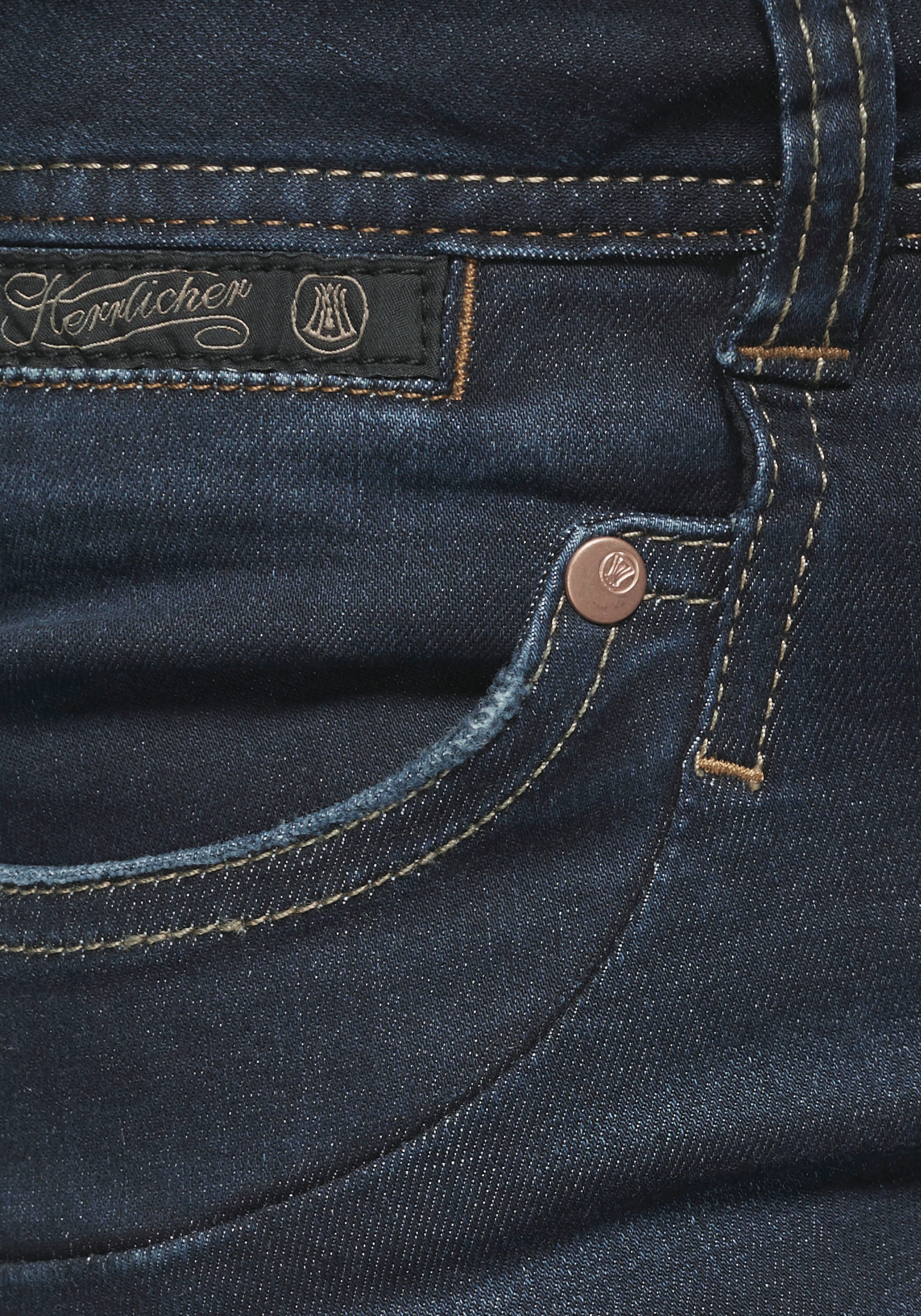 Herrlicher Slim-fit-Jeans »Piper Slim Denim«, mit Zierknöpfen an den Gesässtaschen