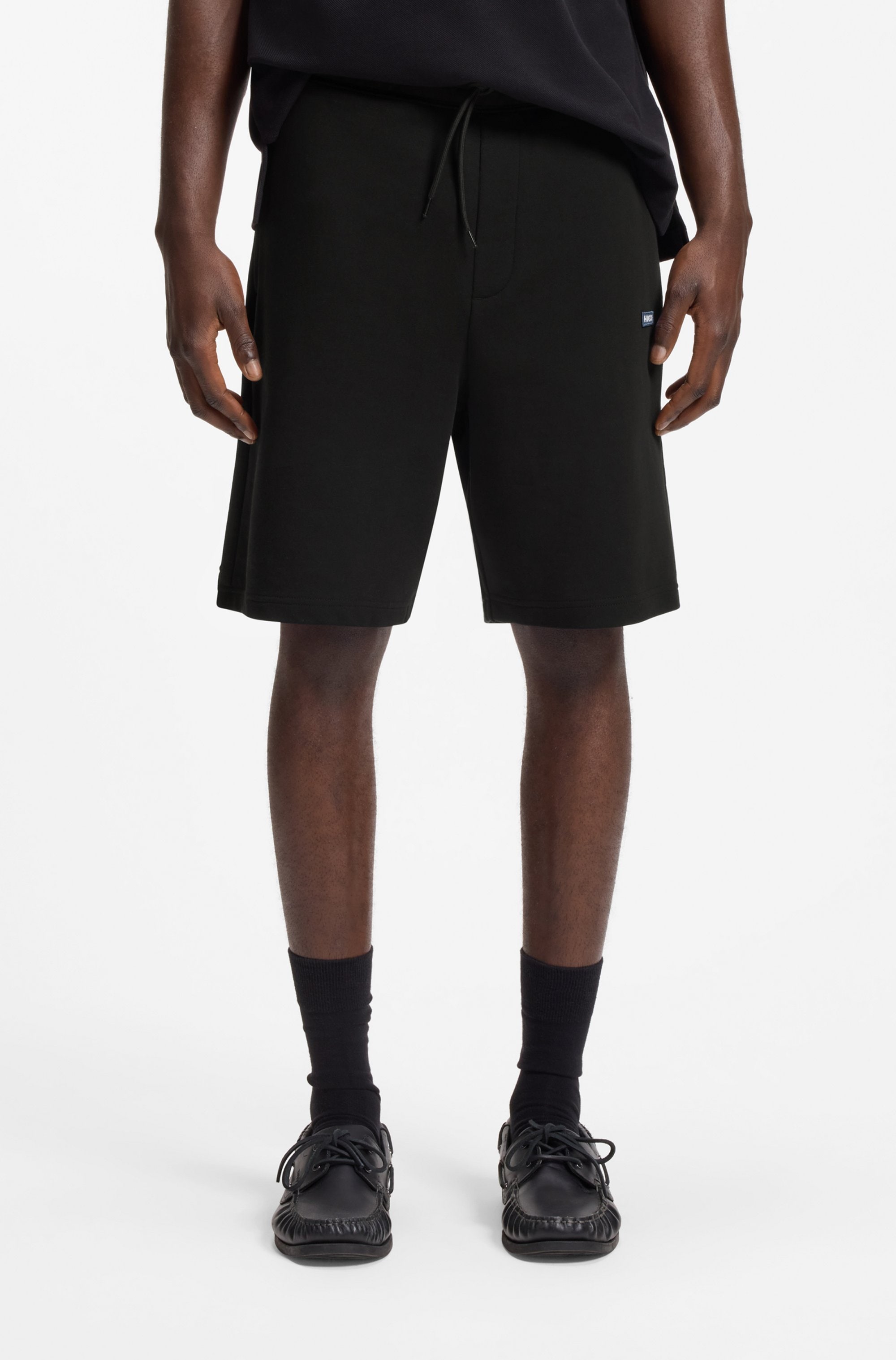 HUGO Blue Sweatshorts »Nasensio«  mit Markenlabel