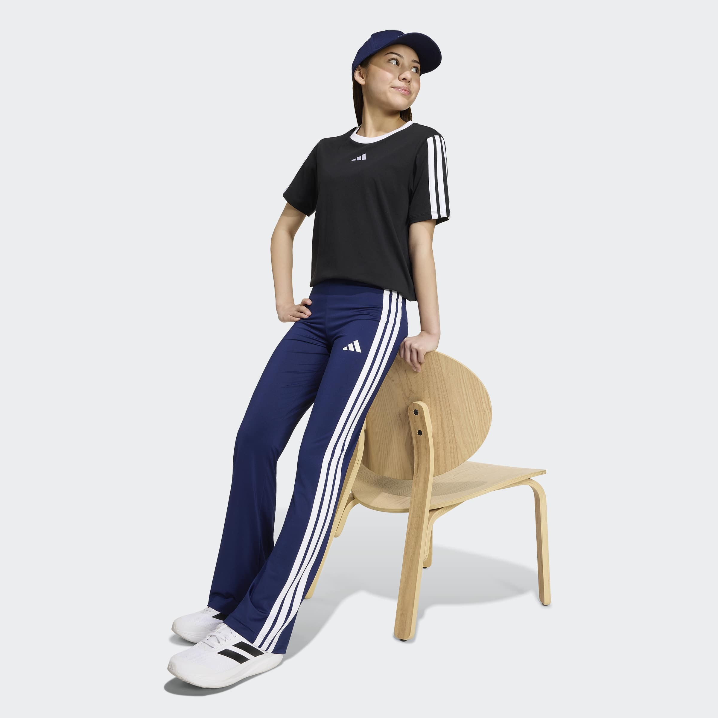 adidas Sportswear Caleçon d'entraînement »TRAIN ESSENTIALS 3-STREIFEN FLARED LEGGINGS«  pour enfants, avec technologie climacool®