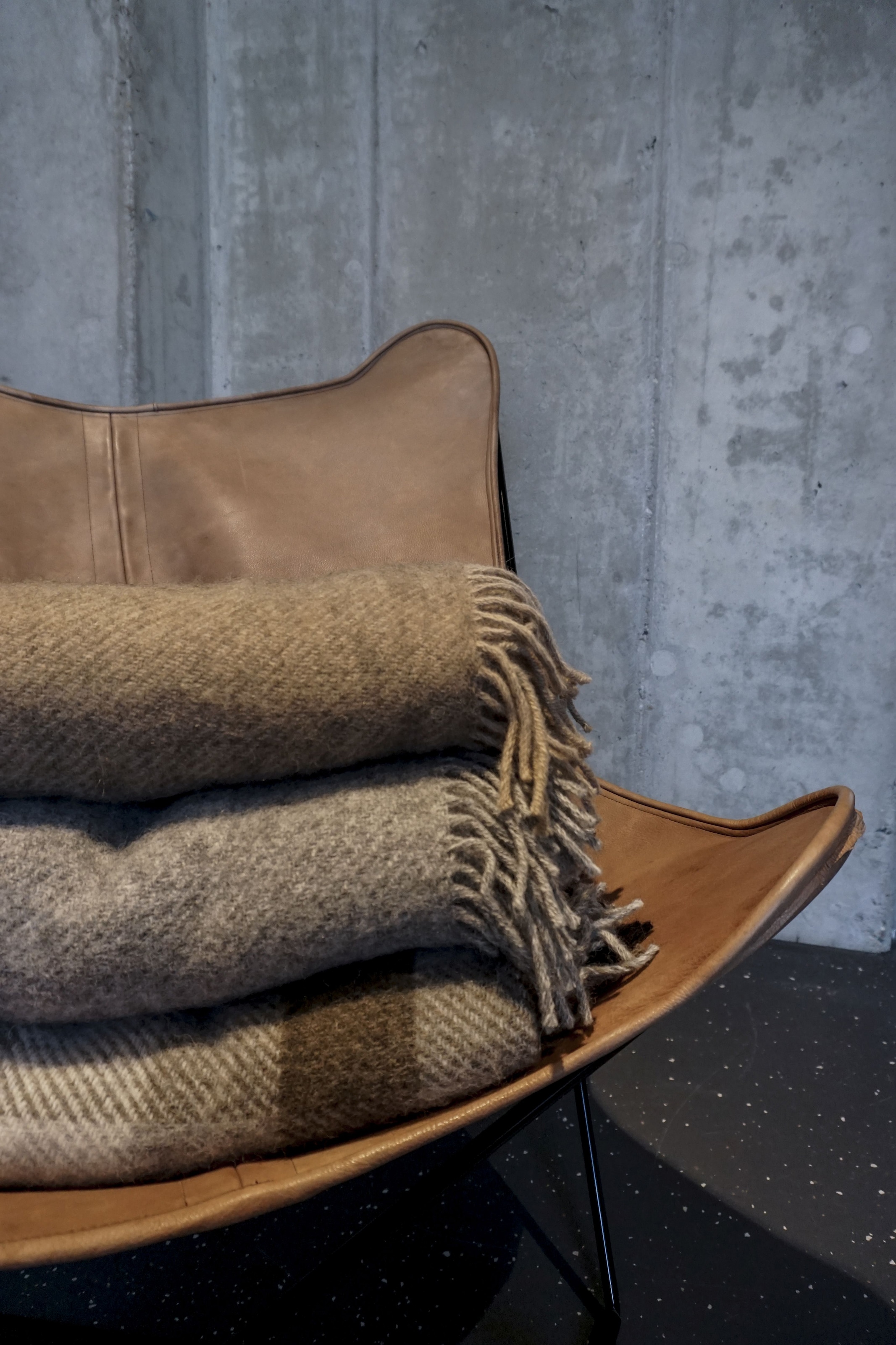 Heitmann Felle Couverture en laine »Wool« laine pure, 130x200 cm, avec franges, à carreaux ou uni, salon