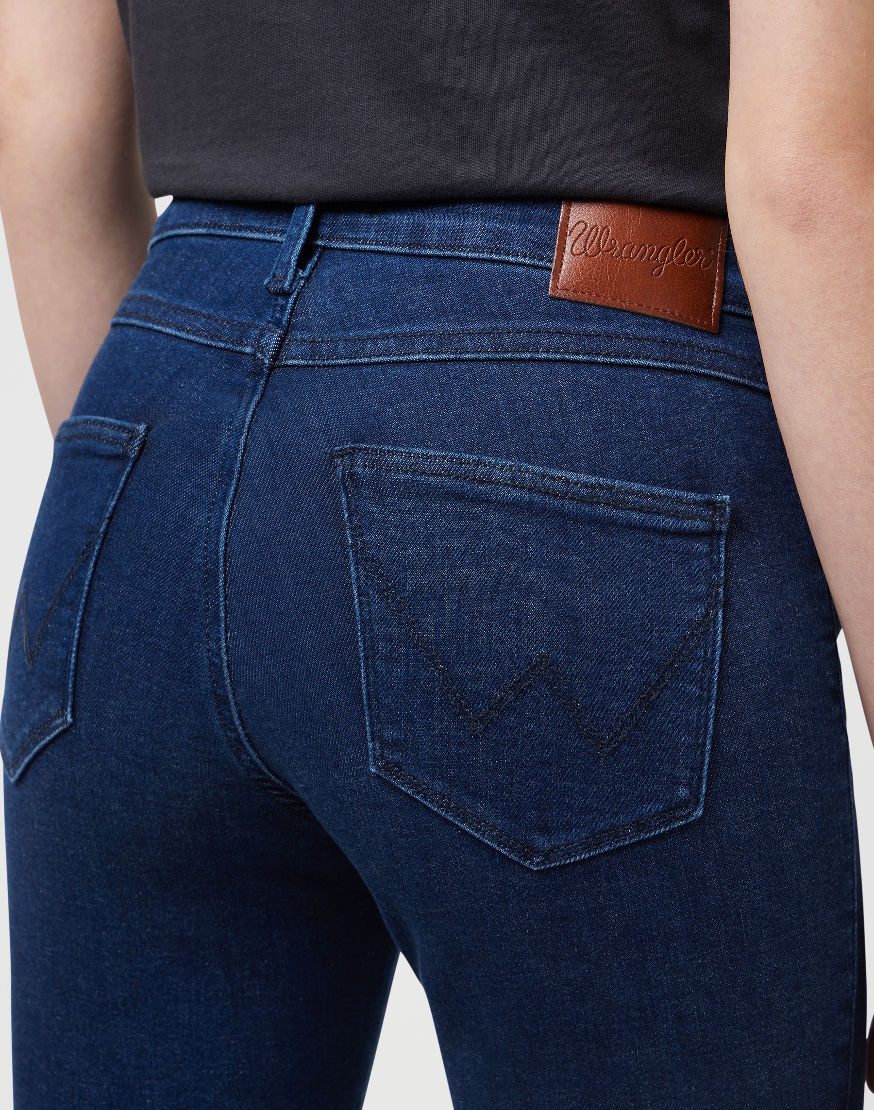 Wrangler 5-Pocket-Jeans, mit kontrastfarbenen Nähten