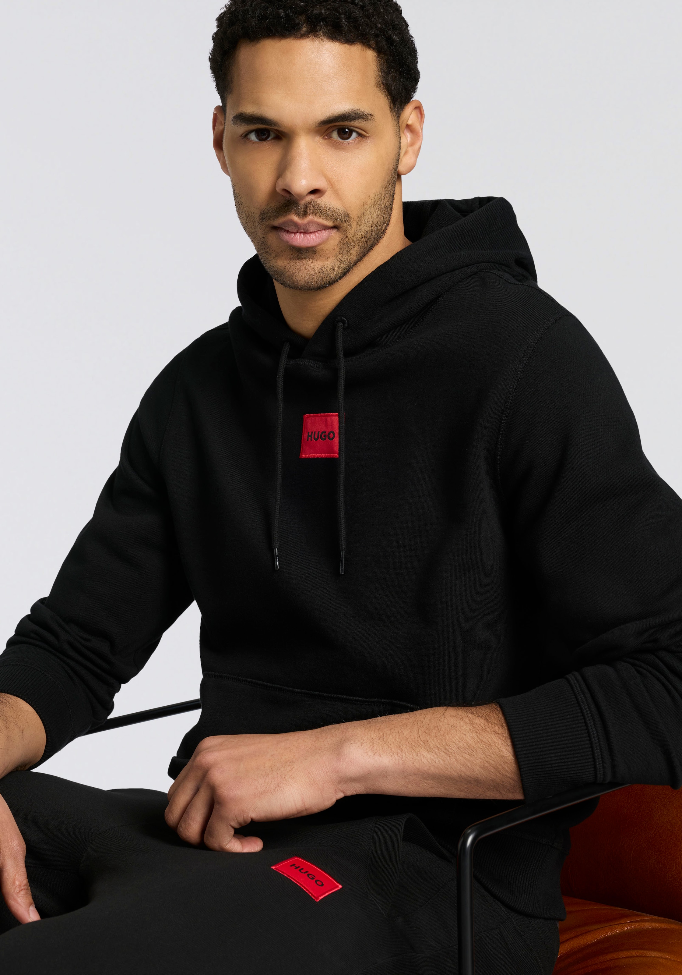 HUGO Sweat à capuche »Daratschi«, Kapuze mit Kordelzug, Regular Fit Kängurutasche, HUGO Weblabel
