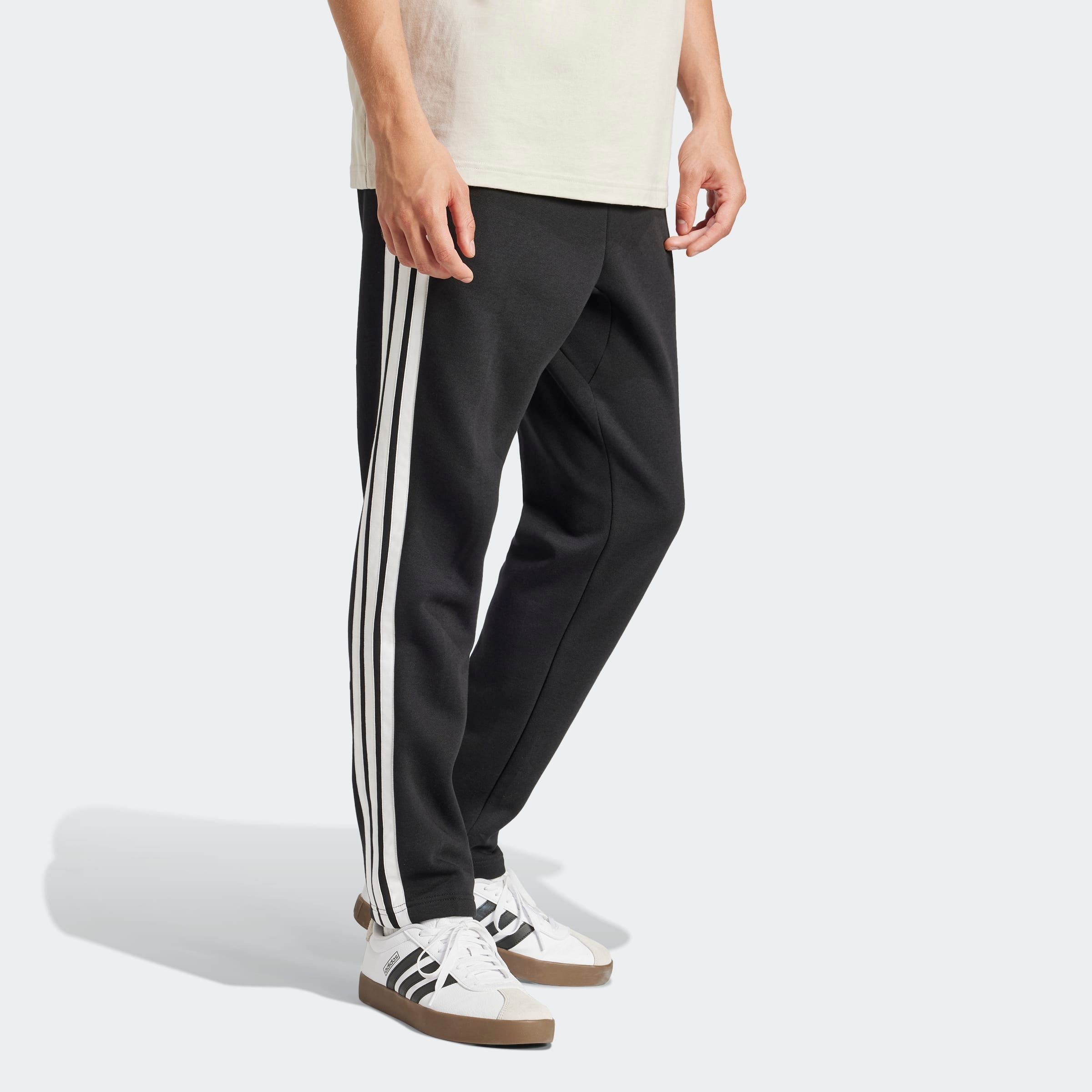 Image of adidas Sportswear Sporthose "ESSENTIALS 3-STREIFEN OPEN HEM" aus Baumwolle, Polyester und Viskose, offener Saum