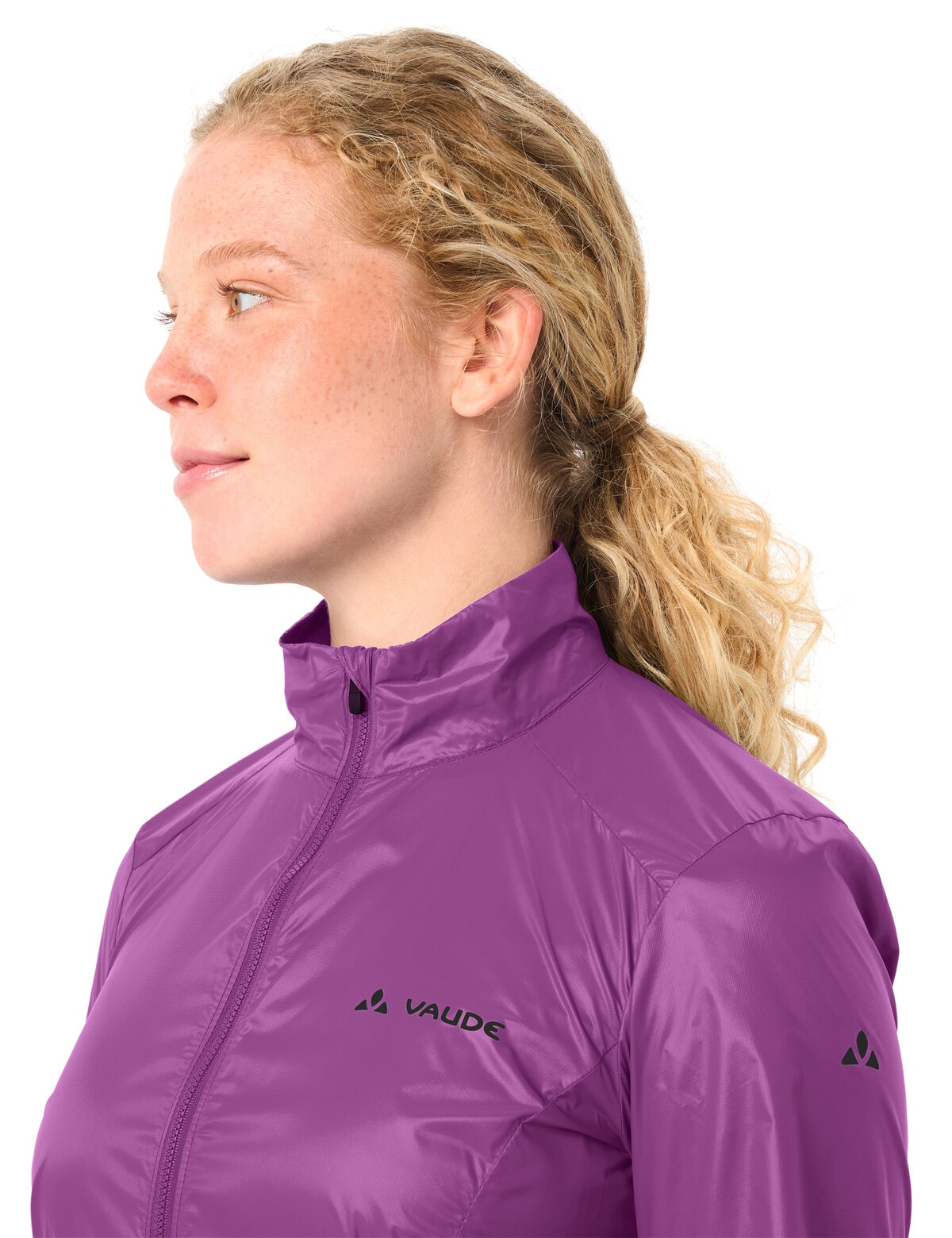 VAUDE Veste de vélo »Women's Matera Air Jacket« sans capuche avec col montant, coupe-vent et déperlant, coupe slim