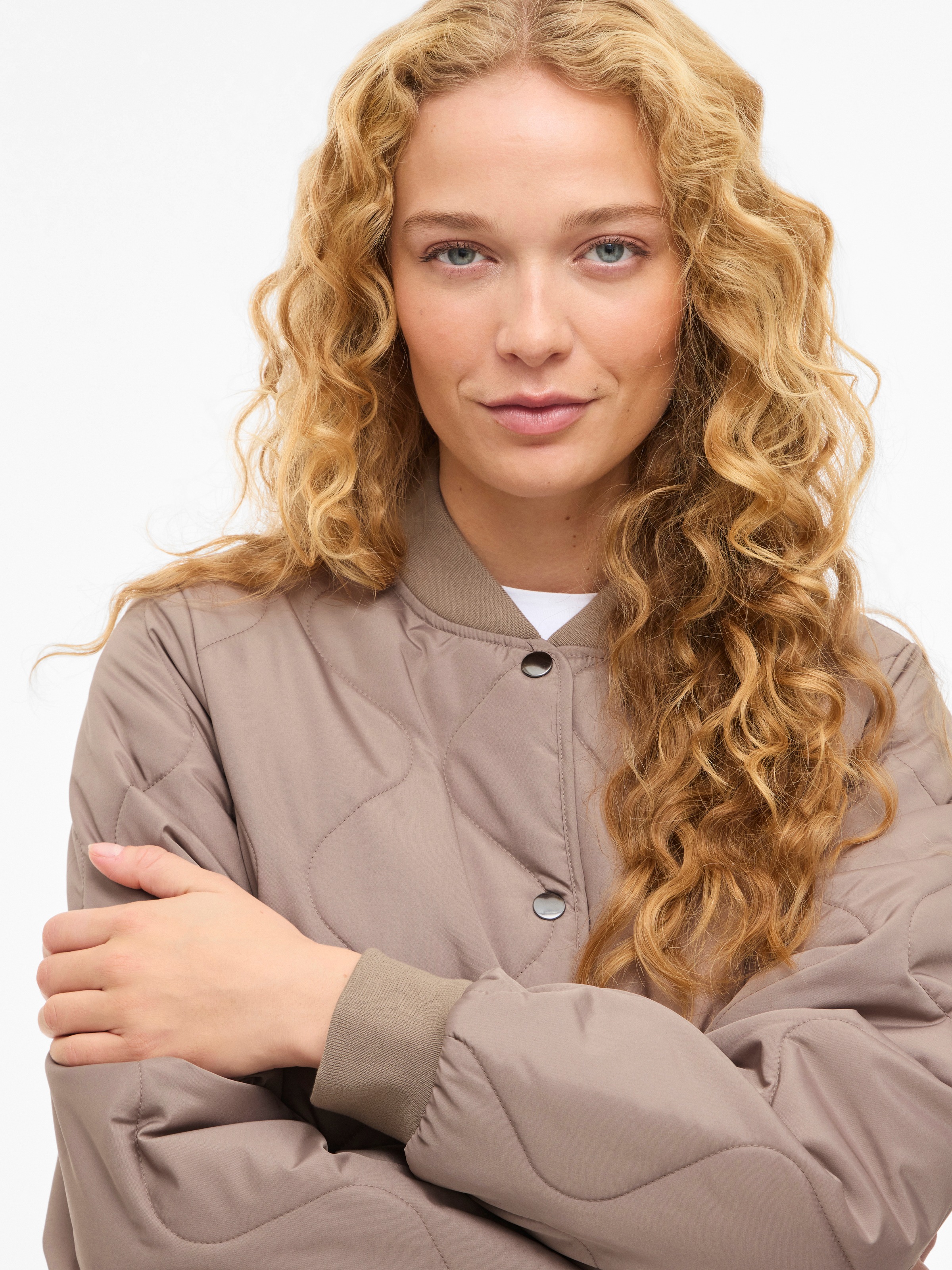 Image of Vila Steppmantel "VITATE L/S QUILT JACKET - NOOS" Kunstfaser