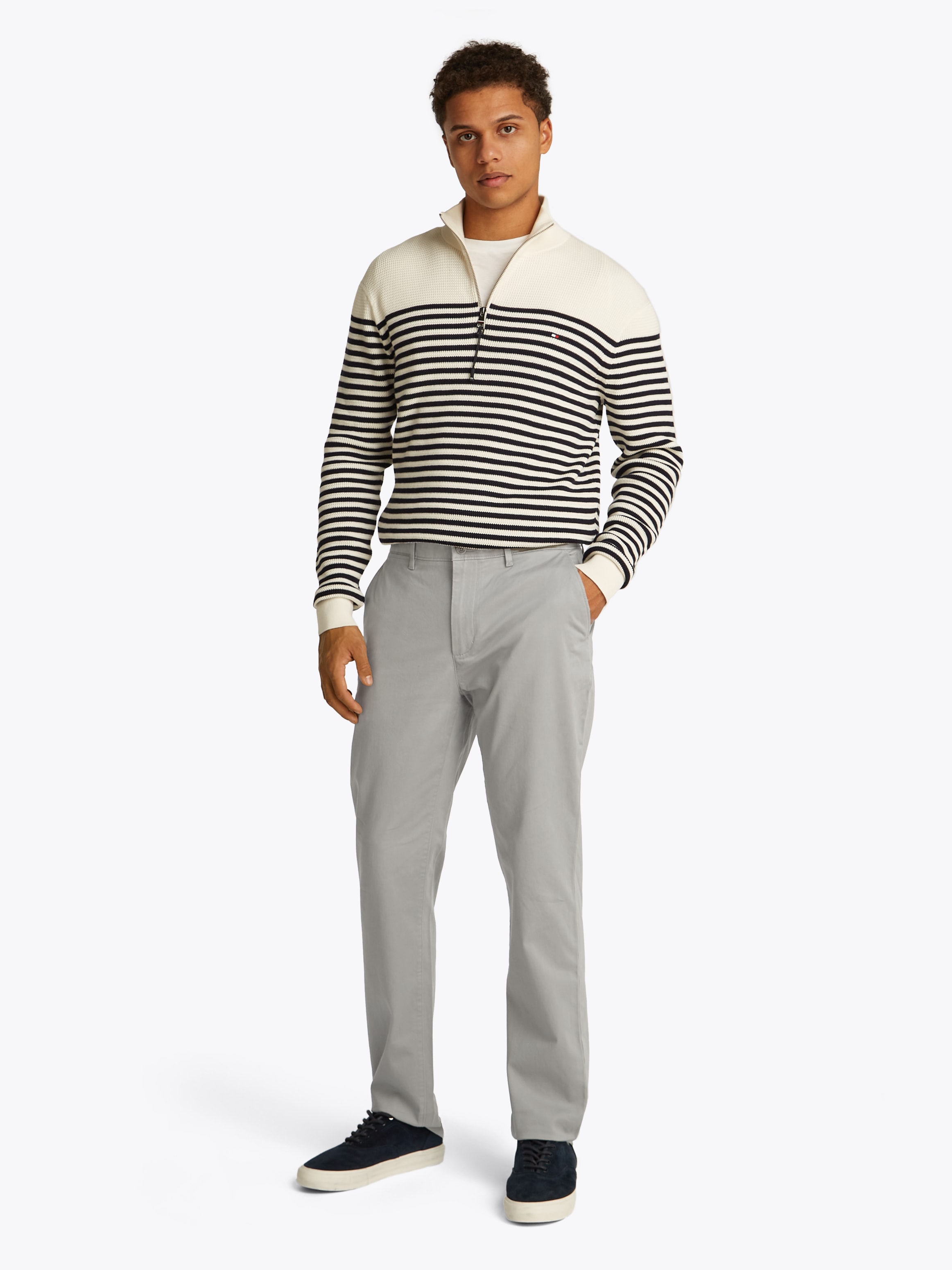 Tommy Hilfiger Chinohose »DENTON CHINO SATIN«, mit Gesässtaschen mit Knopf, Logostickerei