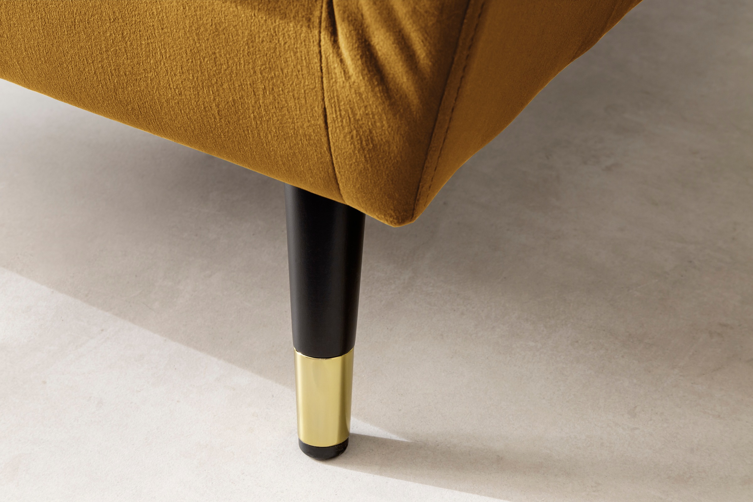 Trends by HG 3-Sitzer »Amira«, mit Strasssteinen und goldfarben Applikationen