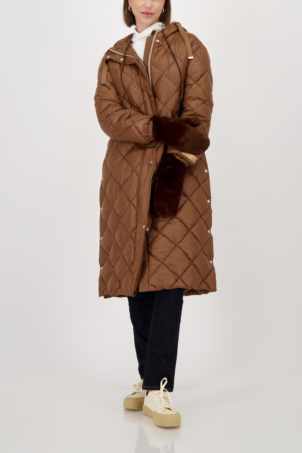 Monari Mitaines Regular fit mit Fellimitat