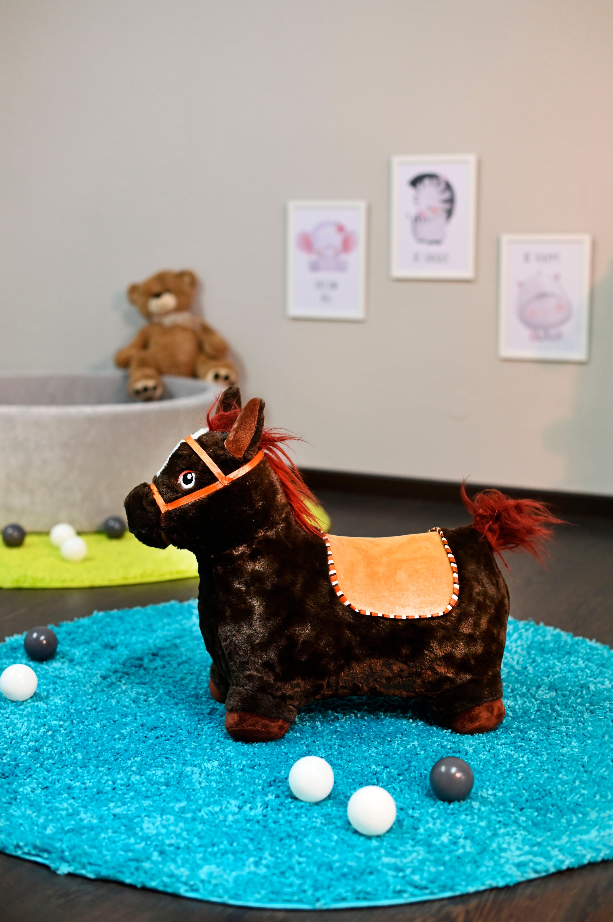 Knorrtoys® Hüpftier »Pferd braun« inkl. Luftpumpe, mit Kuschelbezug