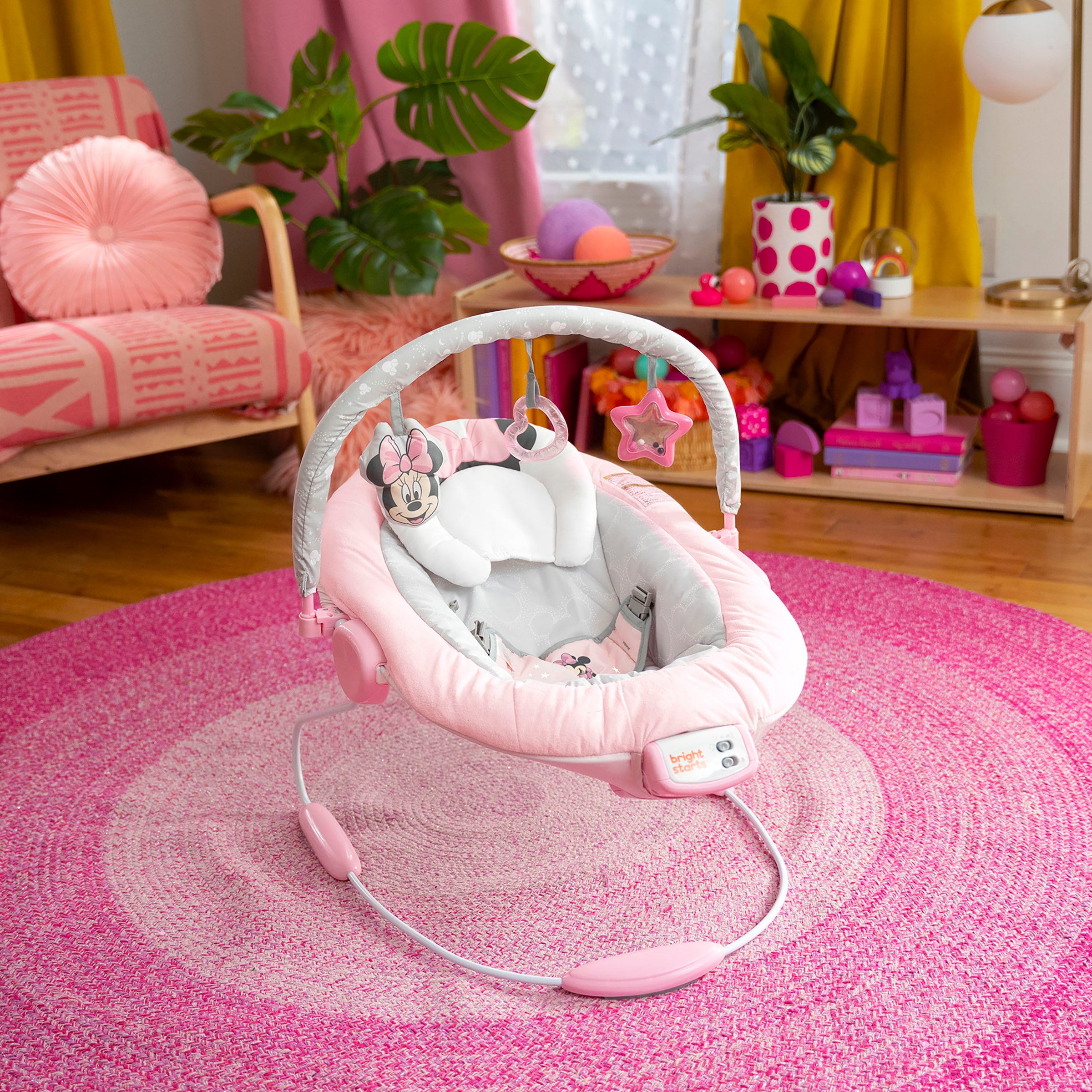 Bright Starts Transat pour bébé »Minnie Mouse Rosy Skies ™ Comfy Bouncer« bis 9 kilos mit Sound-Effekt