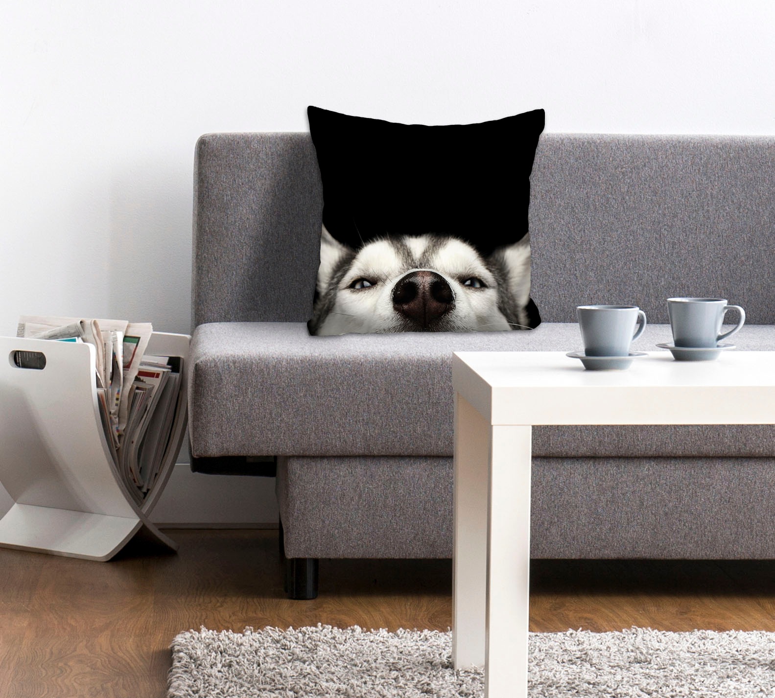 Image of queence Dekokissen "Husky" mit einem neugierigen Husky