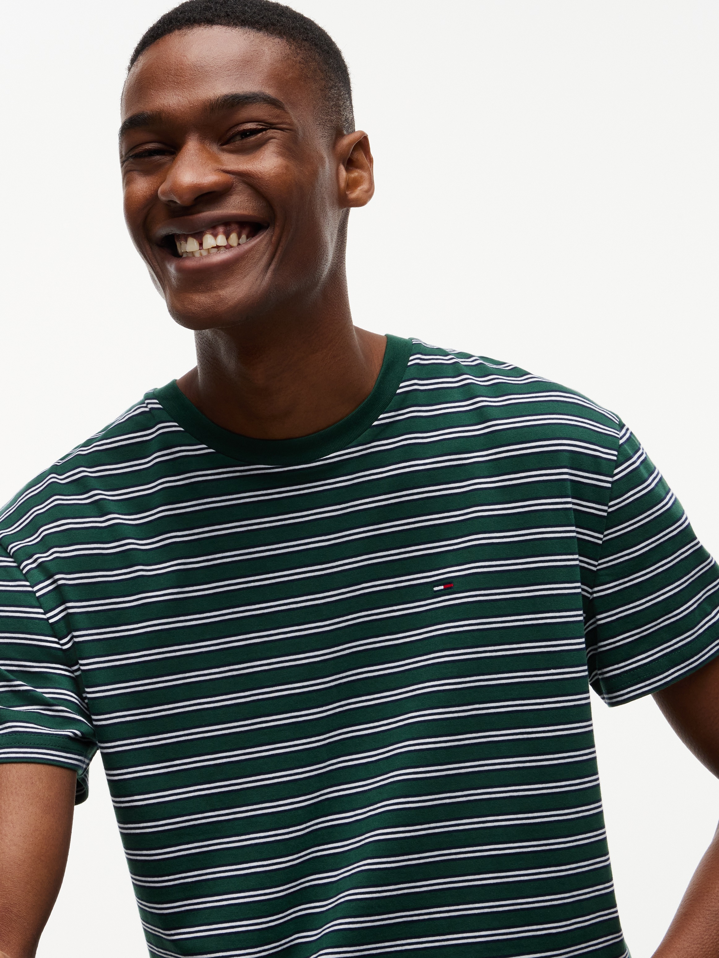 Tommy Jeans T-shirt »REGULAR STRIPE TEE« Coupe regular avec motif à rayures