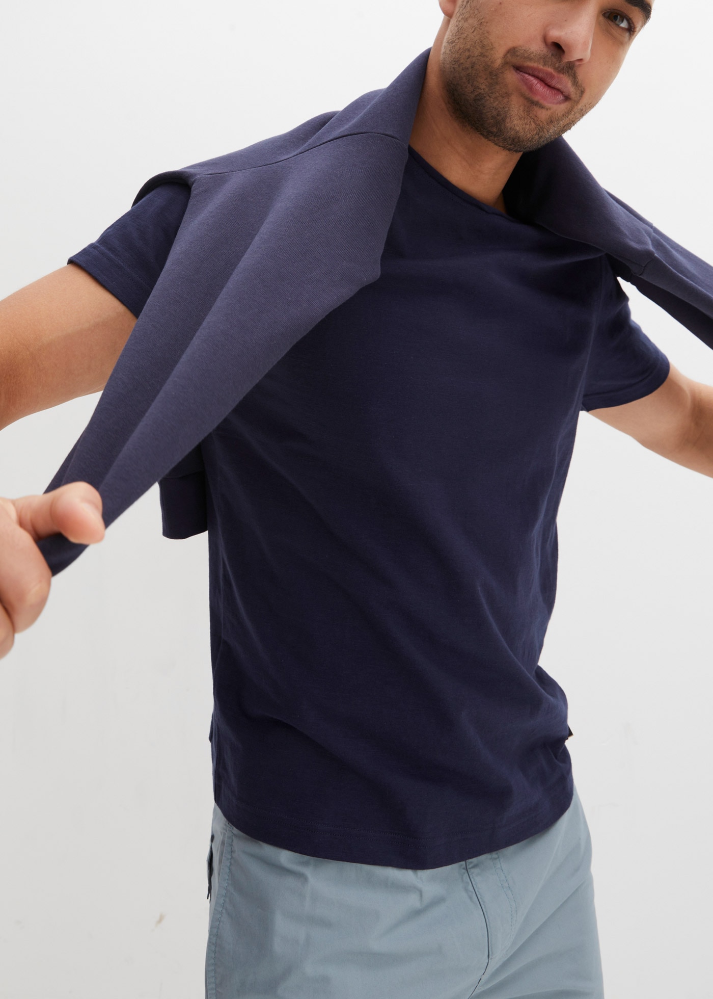 Image of bonprix T-Shirt "T-Shirt aus reiner Baumwolle" Regular Fit, offene Kanten am Ausschnitt, aus reiner Baumwolle