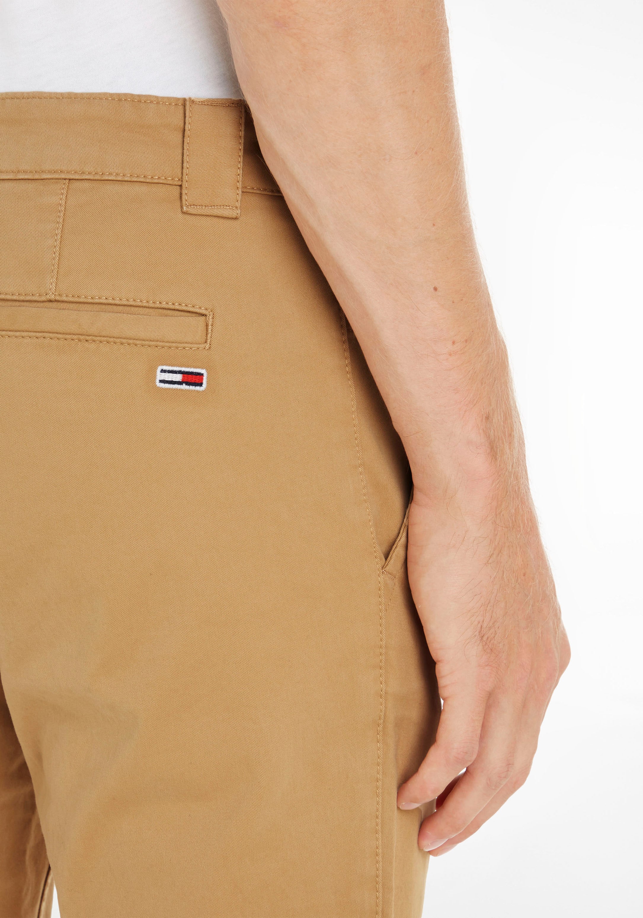 Tommy Jeans Chinohose »TJM SCANTON CHINO PANT«, mit Markenlabel