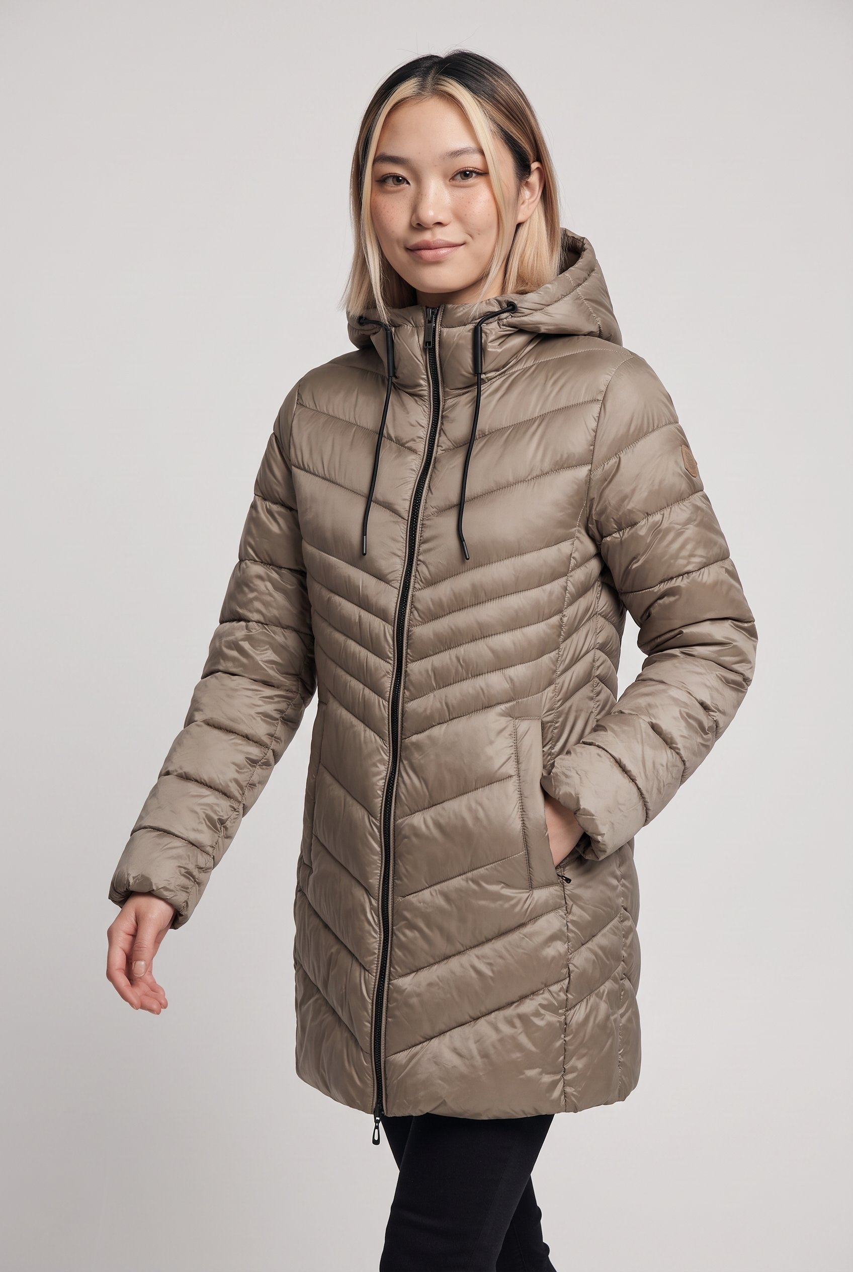 ONLY Veste matelassée »ONLMIMI  COAT CC OTW« avec capuche fibre synthétique