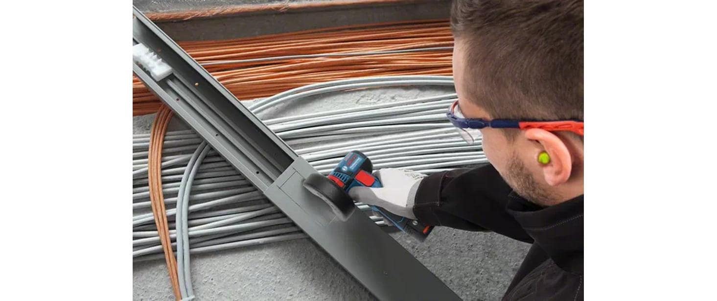 Bosch Professional Akku-Winkelschleifer »GWS 12 V-76 Set« Mit 2 Akkus und 1 Ladegerät