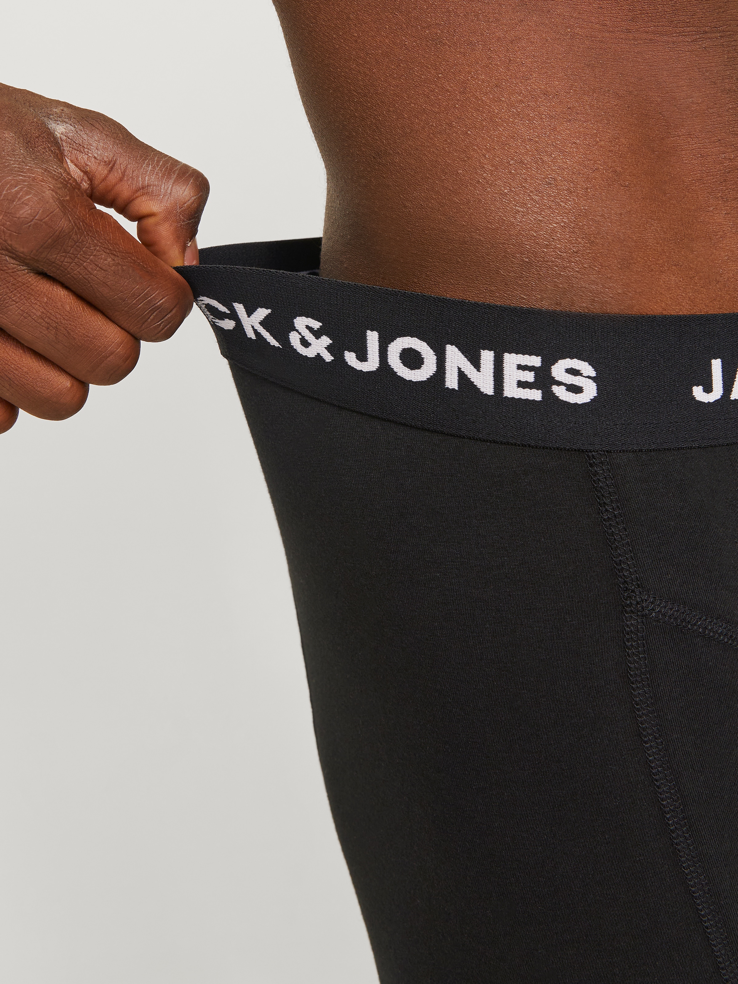 Jack & Jones Boxer »JACANTHONY  im 3er Pack mit Logo-Bund und weichem Griff« Packung, 3 cuis unifarben mit Farbeinsatz, modisch, eng anliegend, Baumwollmischung