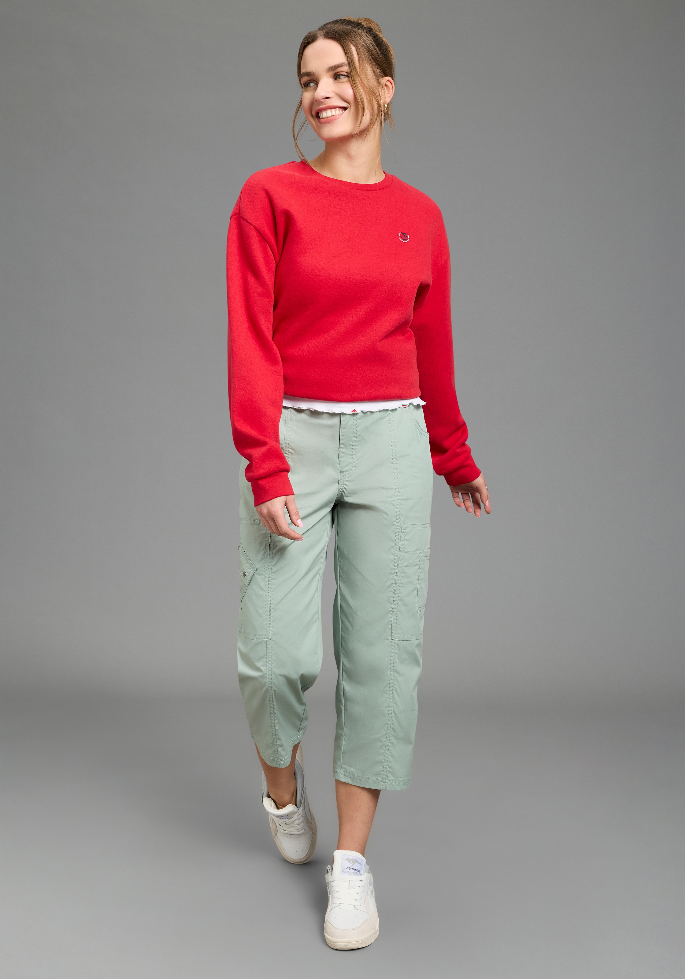 KangaROOS Pantalon capri  mit seitlich aufgesetzten Taschen