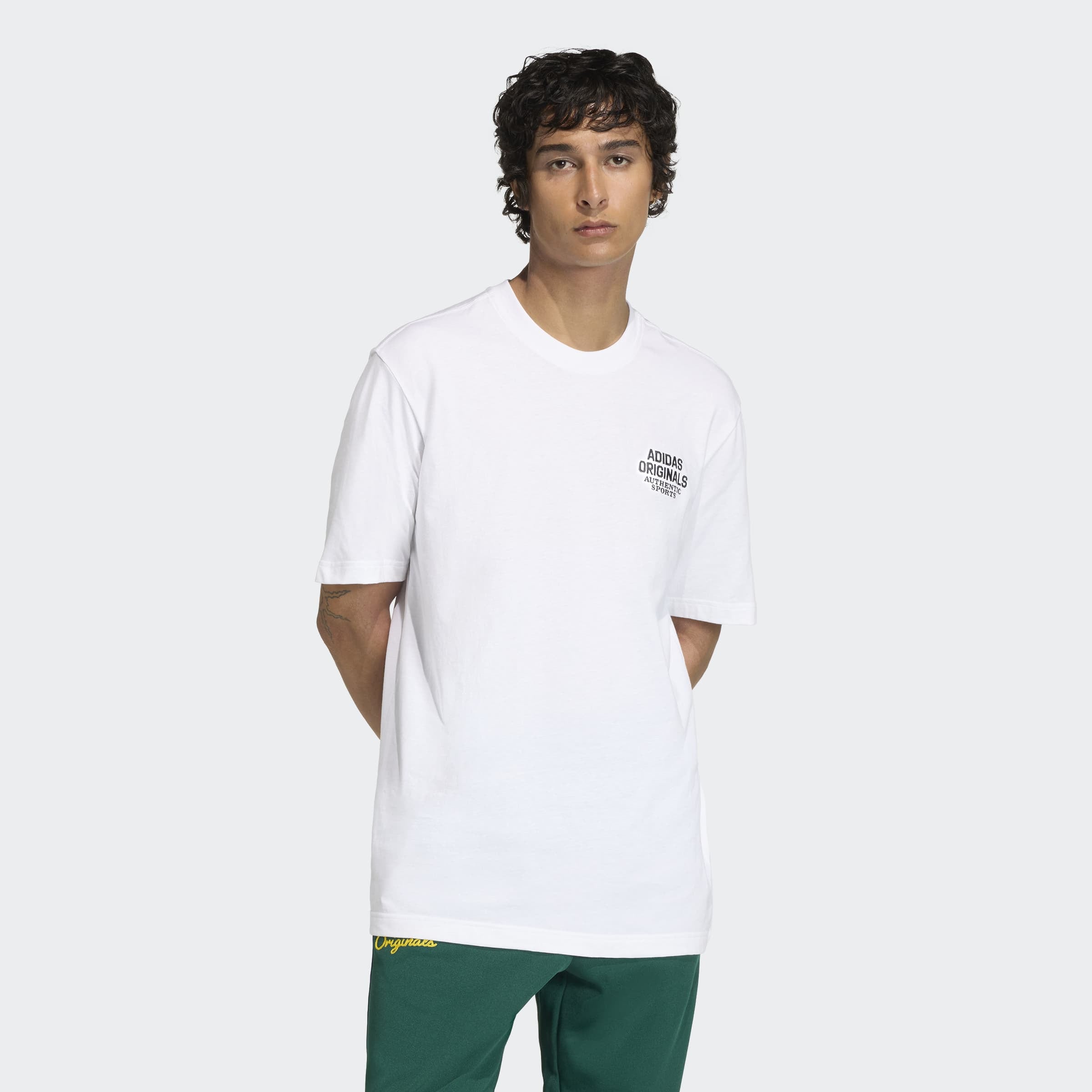 Image of adidas Originals T-Shirt "GFX TEE VARSITY" Print T-Shirt