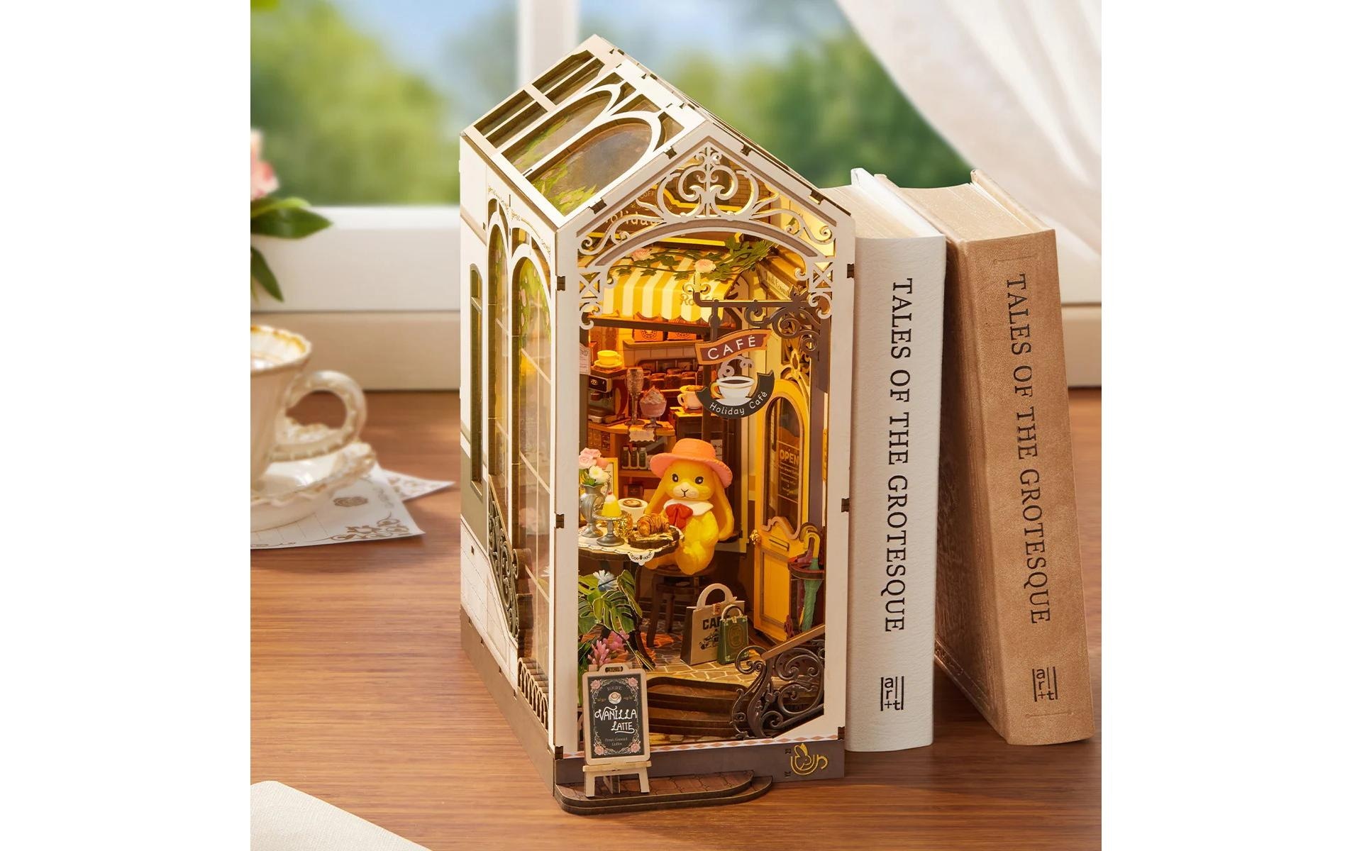   Modellbausatz »Rolife Holiday Café Holzbausatz Book Nook« 171 Stk. tlg.