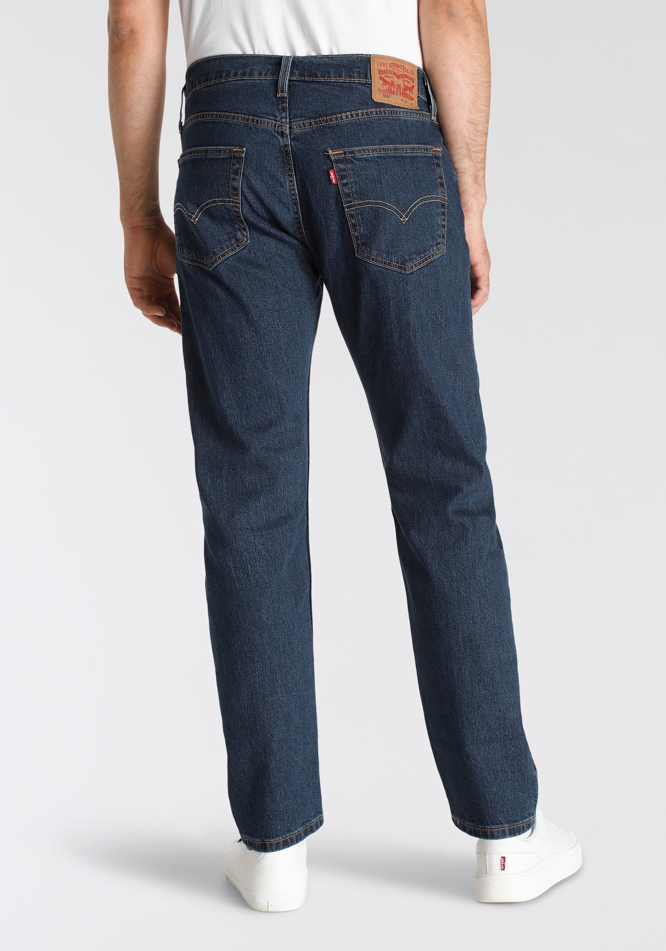 Levi's® Tapered-fit-Jeans »502 TAPER«, in elegantem, modernem Stil