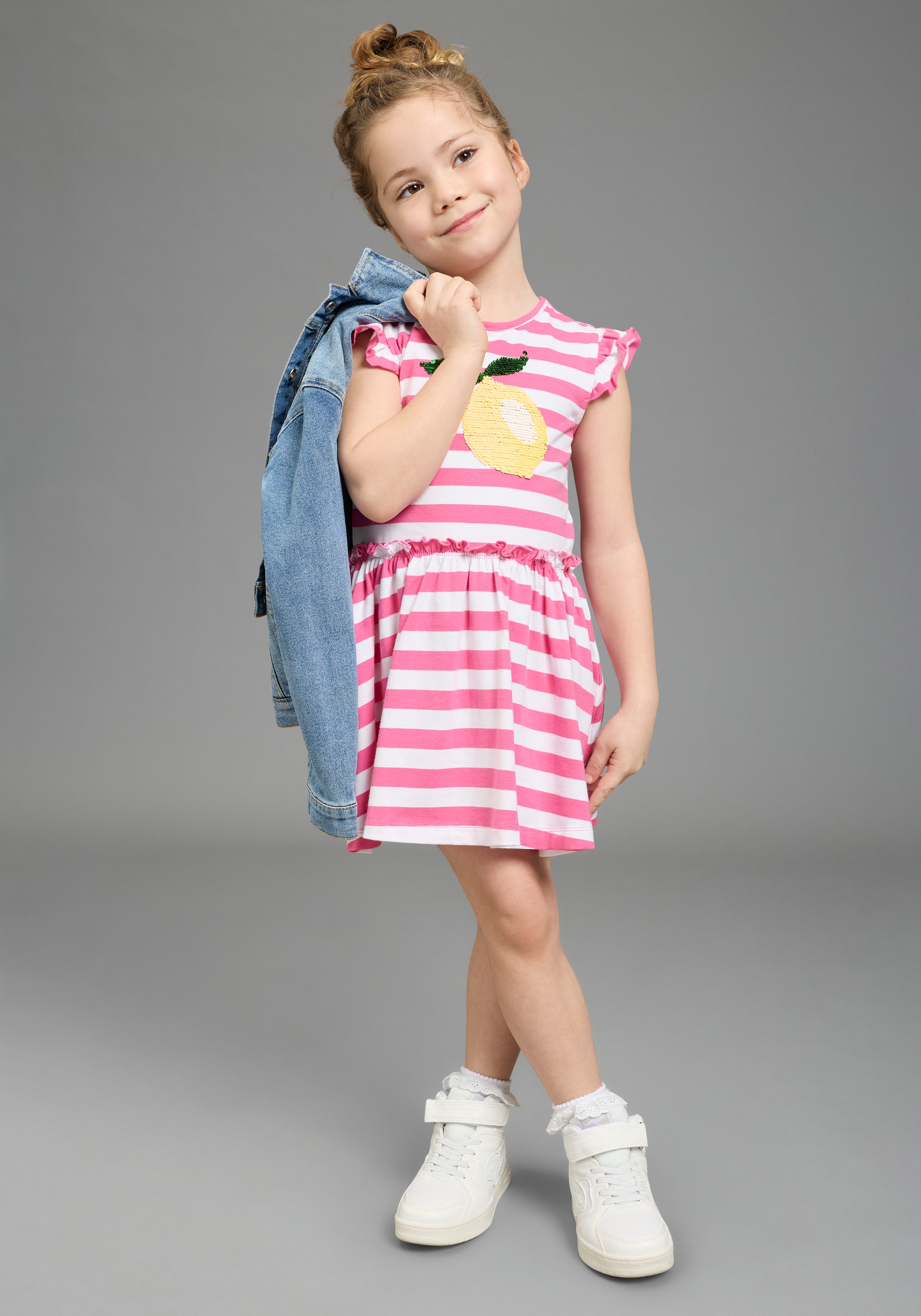 Image of KIDSWORLD Jerseykleid "mit Pailletten für kleine Mädchen - Kirschen oder Zitronen Motiv" festlich, kniefrei, verspielt, aus Baumwollmischung