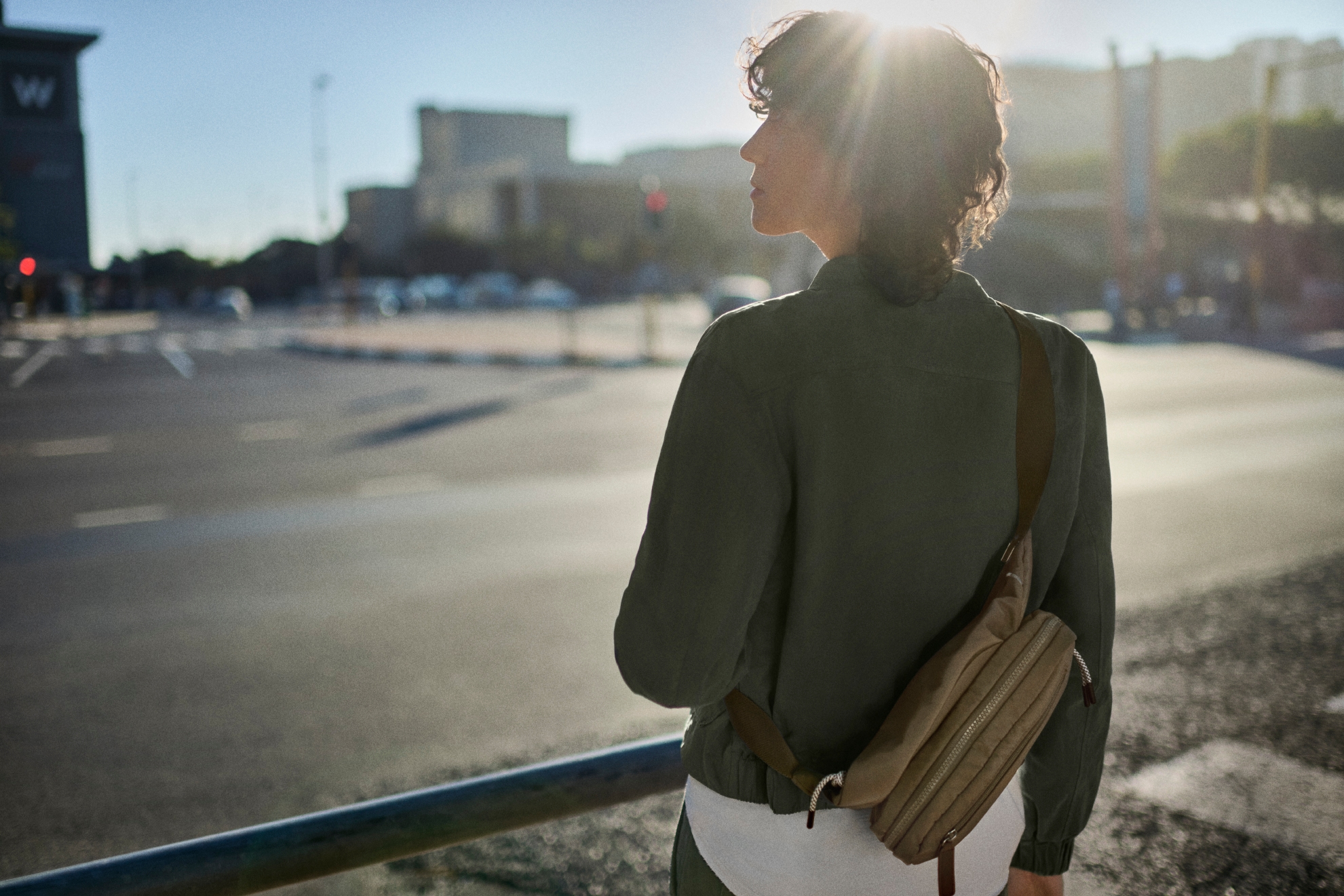 camel active Bauchtasche »Aurum« aus recyceltem Polyester in Nylonstruktur, leicht & mit feinen Details