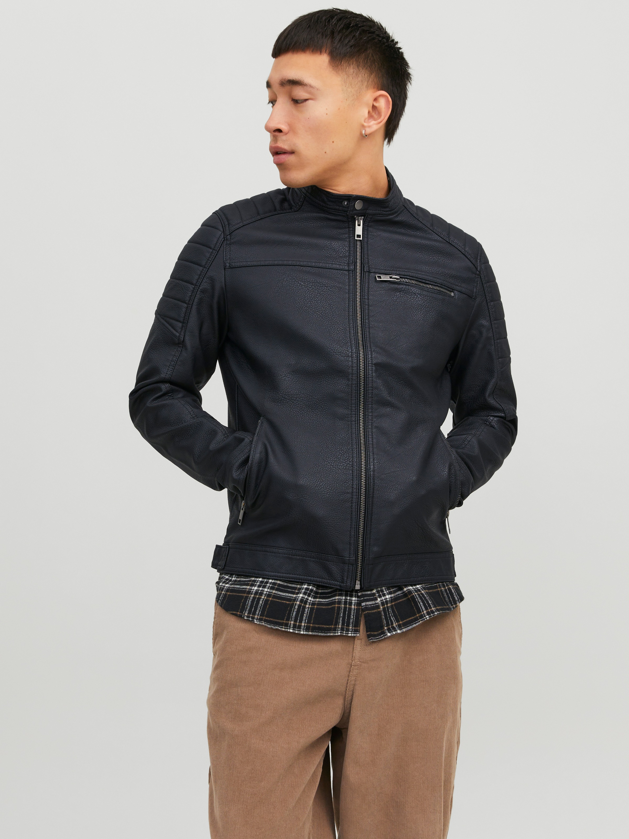 Image of Jack & Jones Lederimitatjacke "JJEROCKY in Kunstlederoptik mit Reissverschlusstaschen" unifarben, modisch, regular fit, Lederimitat