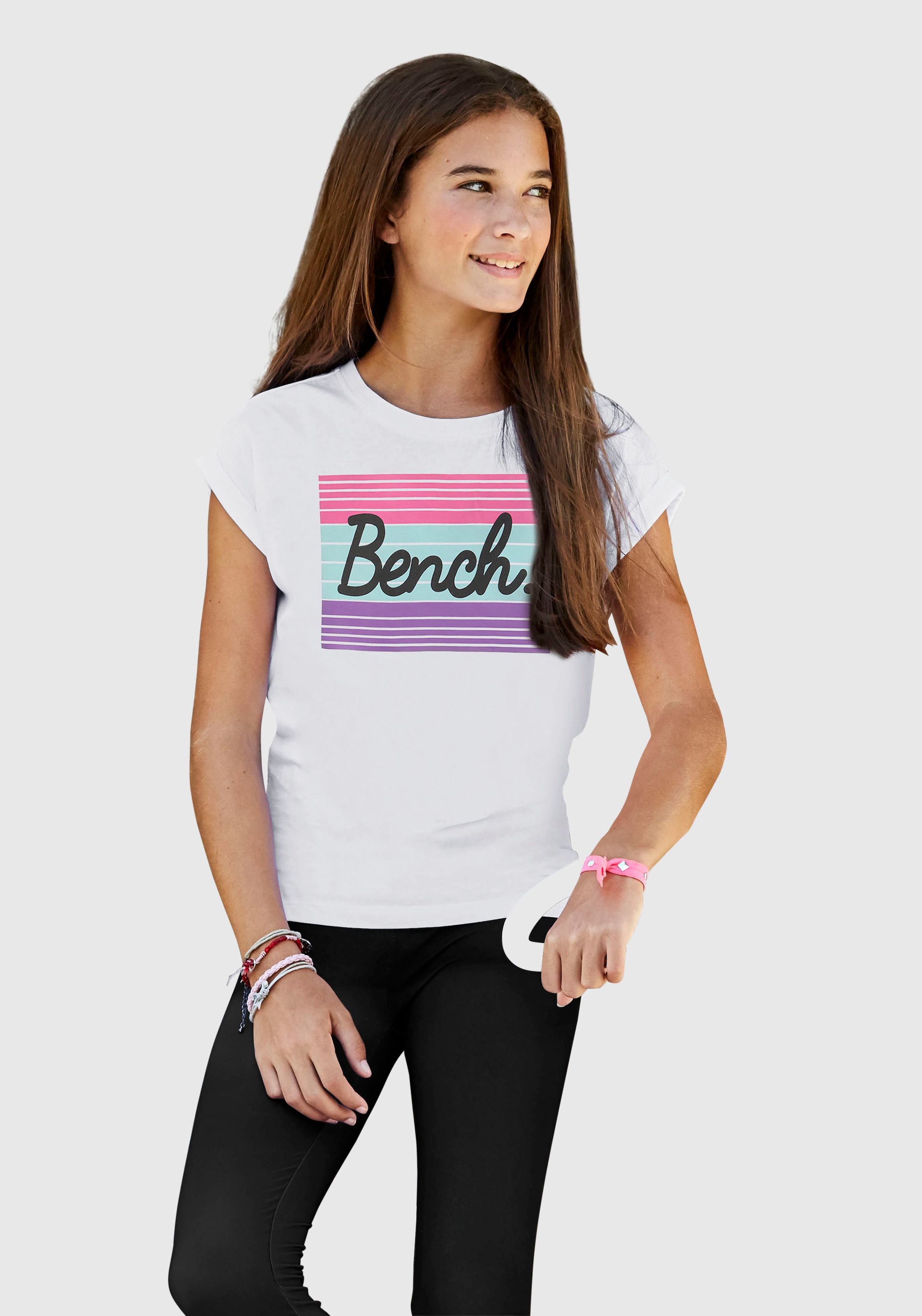 ✌ Bench. T-Shirt, mit grossem en ligne Logodruck Acheter