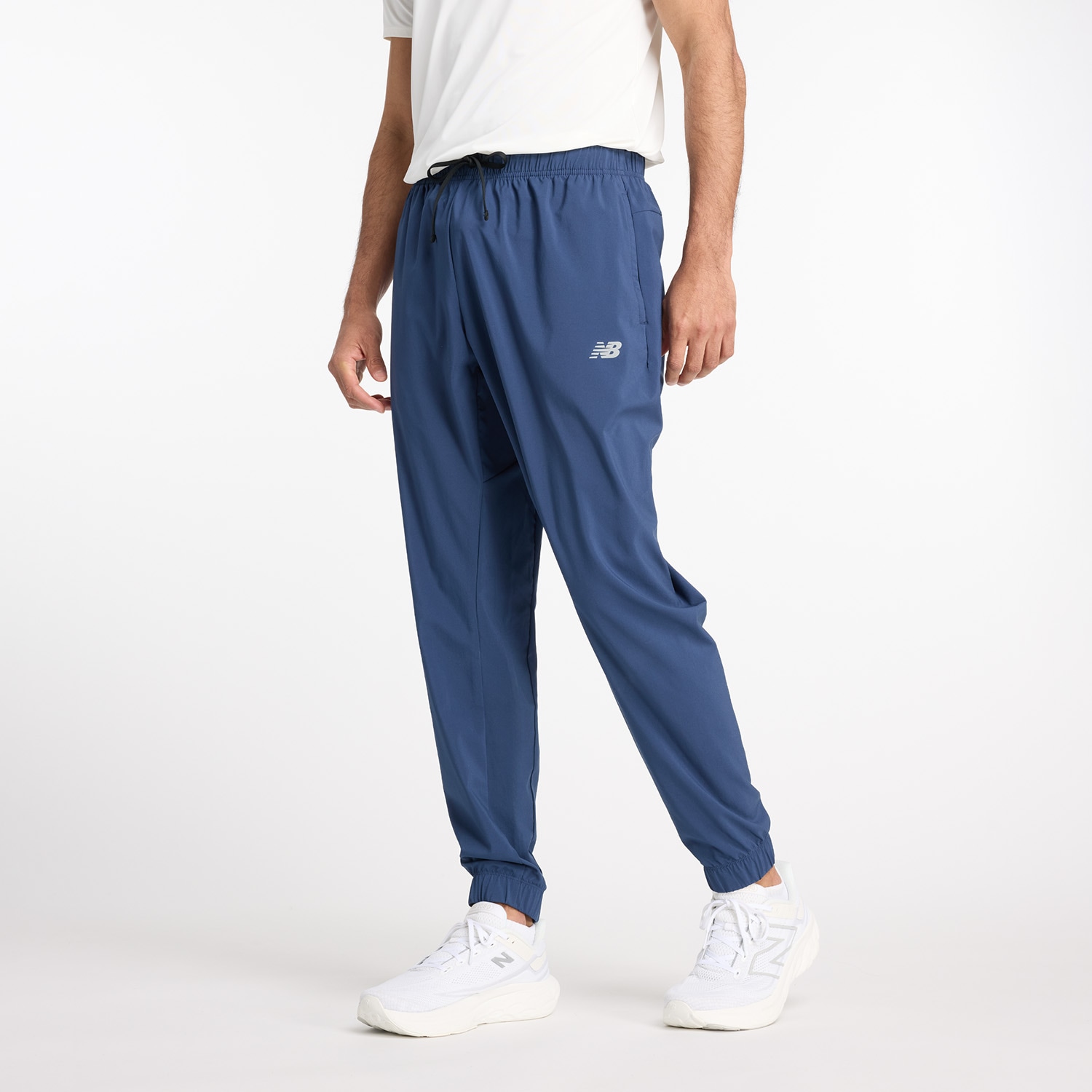 New Balance Trainingshose »SPORT ESSENTIALS WOVEN JOGGER«