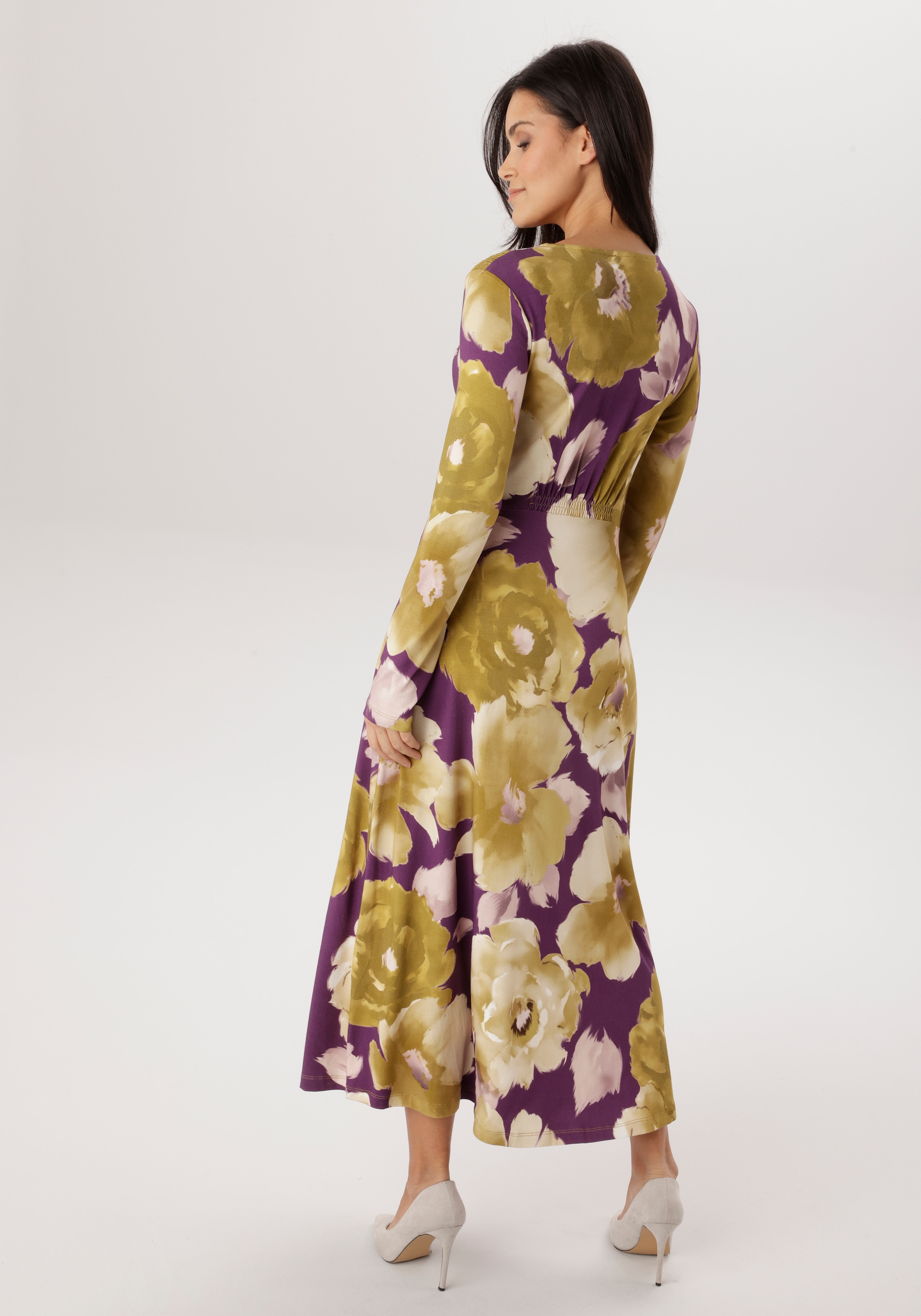 Aniston SELECTED Robe midi mit Smok-Details und fantasievollem Blütendruck - NEUE KOLLEKTION