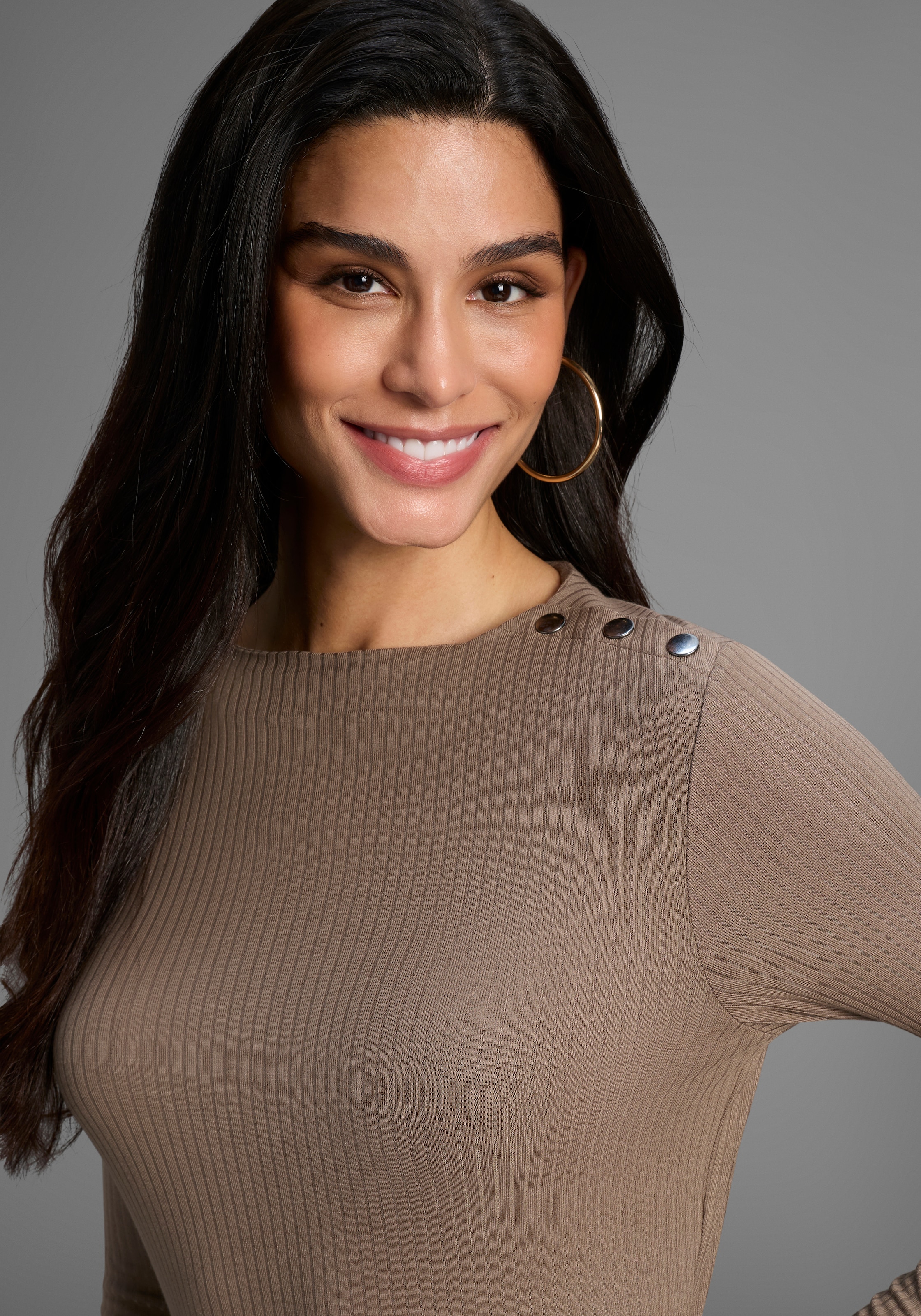 Bruno Banani Longsleeve mit Druckknopf-Detail auf der Schulter - NEUE KOLLEKTION