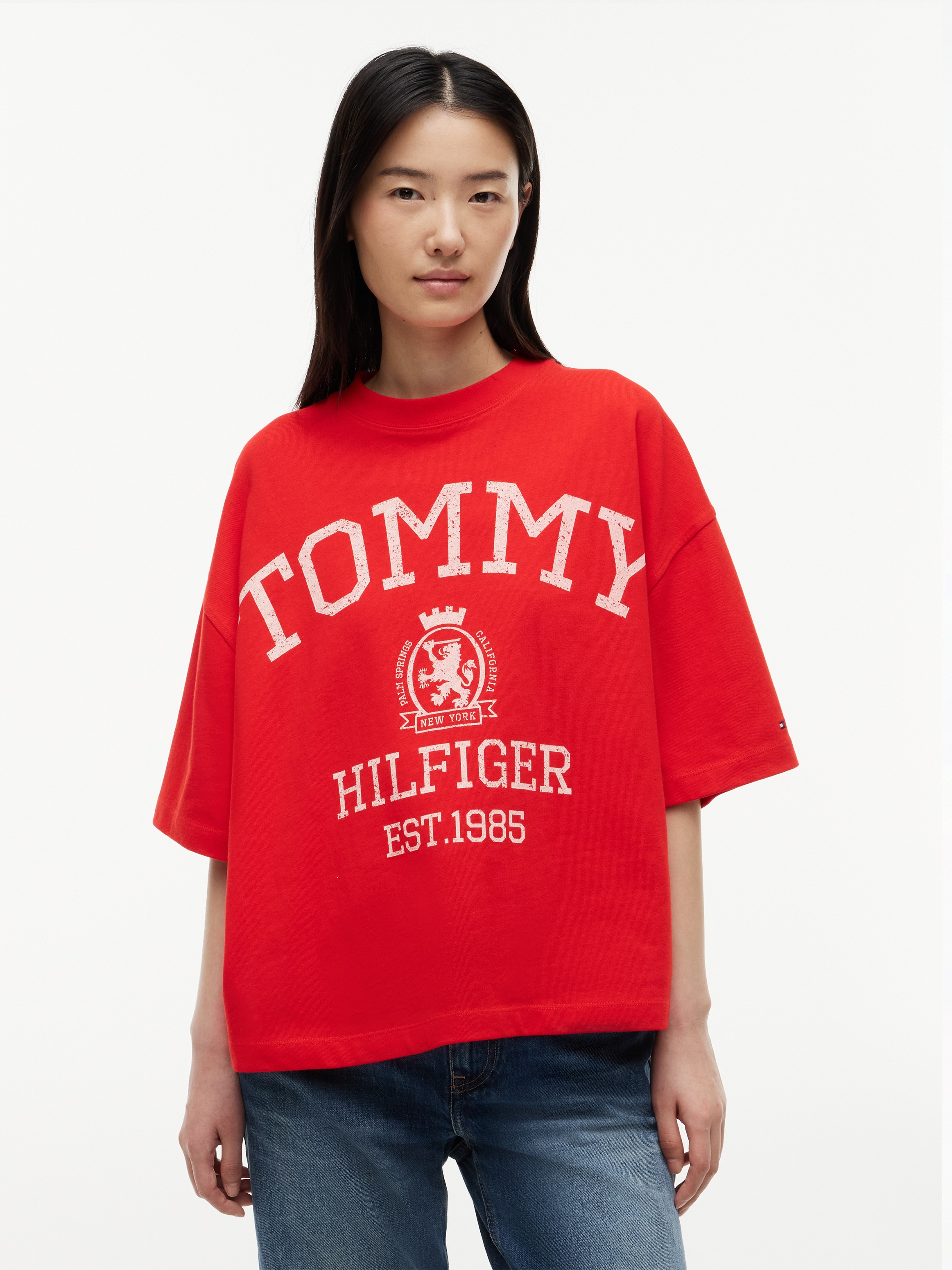 Image of Tommy Hilfiger Kurzarmshirt "VARSITY CREST RLX SS T-SHIRT" Baumwolle, relaxed fit, Logoprint